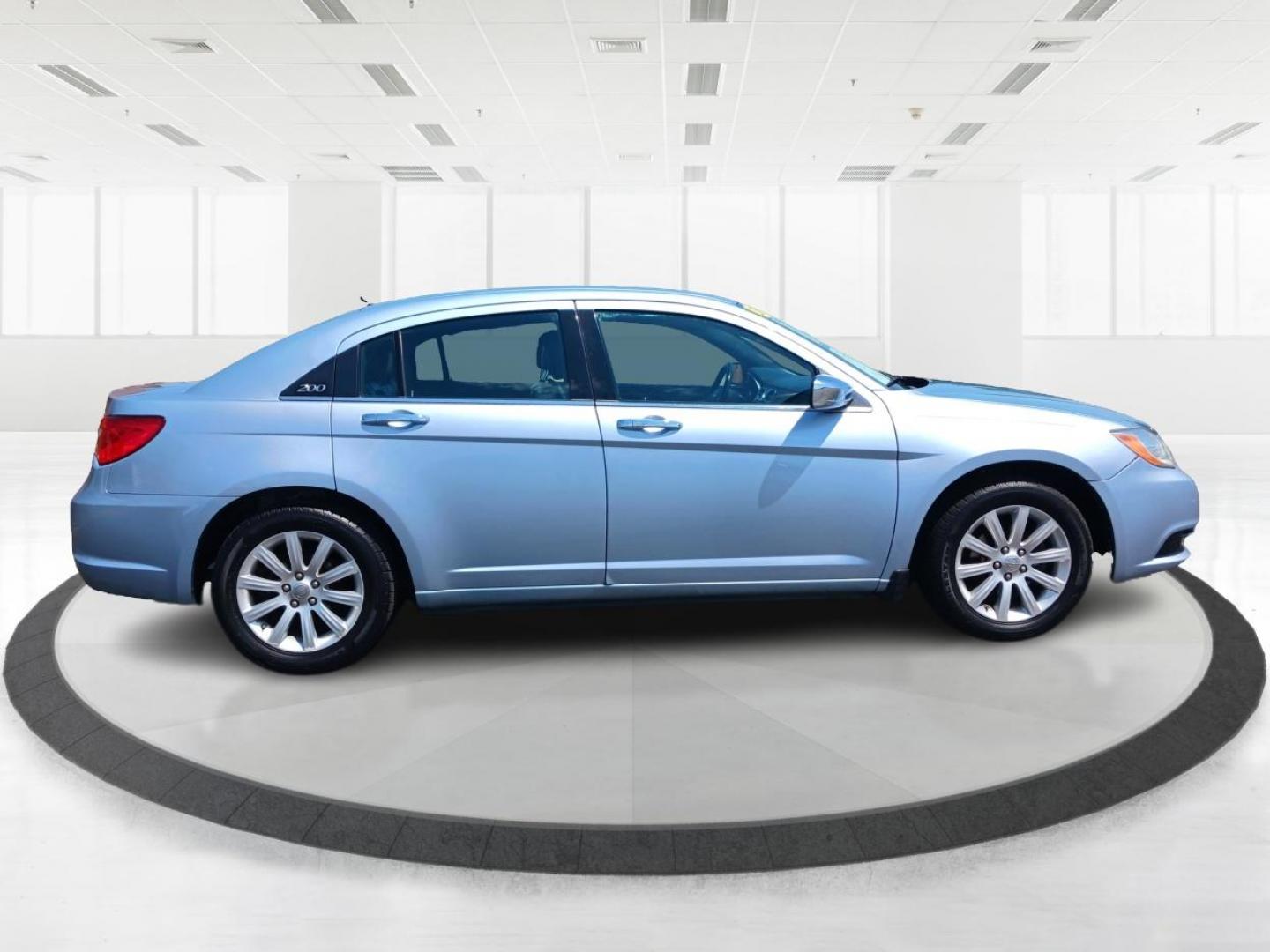 2013 Crystal Blue Pearl Chrysler 200 (1C3CCBCG1DN) with an 3.6L V6 DOHC 24V FFV engine, 6-Speed Automatic transmission, located at 401 Woodman Dr, Riverside, OH, 45431, (937) 908-9800, 39.763779, -84.122063 - Photo#1