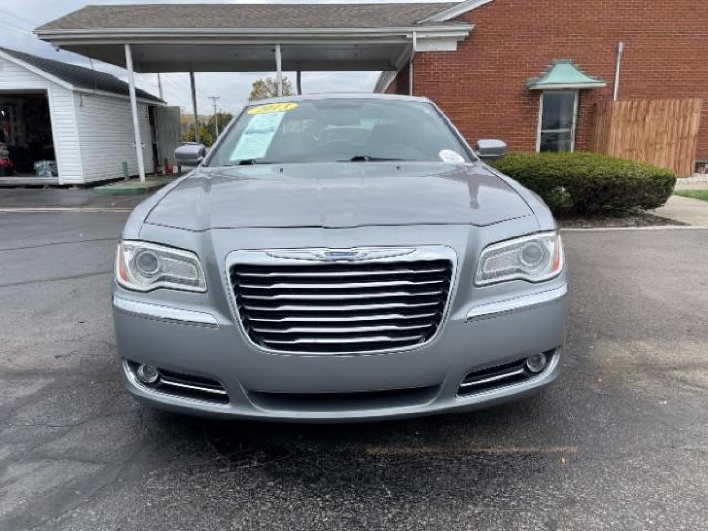 2013 Billet Silver Metallic Chrysler 300 RWD (2C3CCAAG3DH) with an 3.6L V6 SOHC 24V engine, 8-Speed Automatic transmission, located at 1099 N County Rd 25A, OH, 45373, (937) 908-9800, 40.057079, -84.212883 - Photo#5