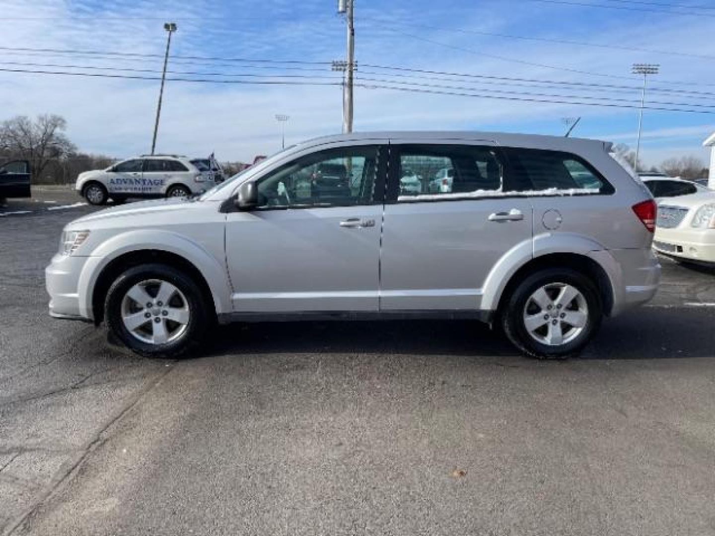 2013 Bright Silver Metallic Dodge Journey SE (3C4PDCAB1DT) with an 2.4L L4 DOHC 16V engine, 4-Speed Automatic transmission, located at 1951 S Dayton Lakeview Rd., New Carlisle, OH, 45344, (937) 908-9800, 39.890999, -84.050255 - Photo#2