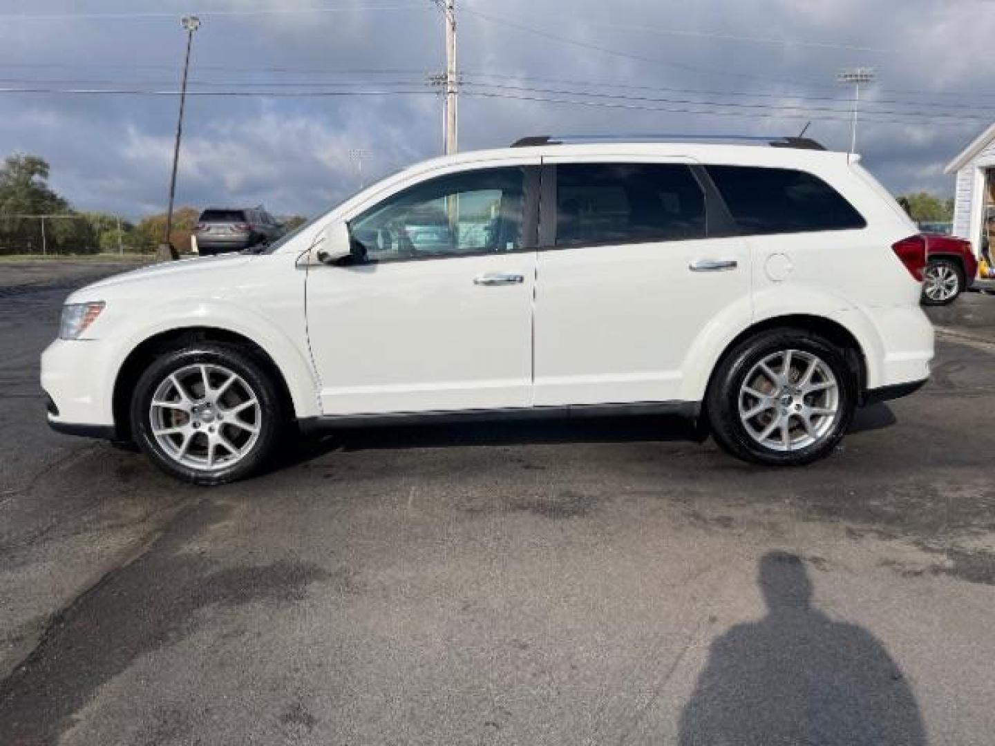 2013 White Dodge Journey Crew AWD (3C4PDDDG7DT) with an 3.6L V6 DOHC 24V engine, 6-Speed Automatic transmission, located at 1230 East Main St, Xenia, OH, 45385, (937) 908-9800, 39.687321, -83.910294 - Photo#4