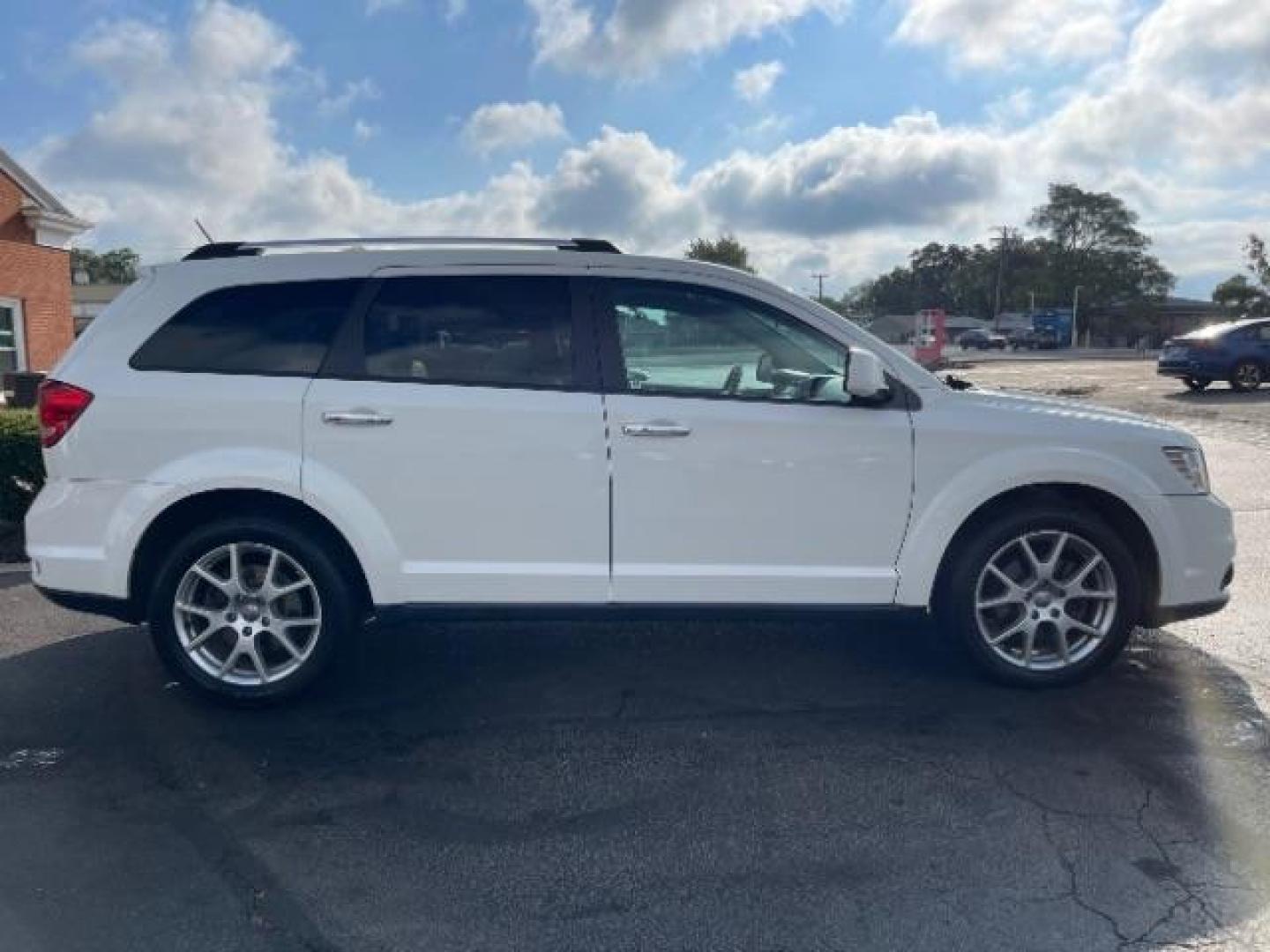 2013 White Dodge Journey Crew AWD (3C4PDDDG7DT) with an 3.6L V6 DOHC 24V engine, 6-Speed Automatic transmission, located at 1230 East Main St, Xenia, OH, 45385, (937) 908-9800, 39.687321, -83.910294 - Photo#5