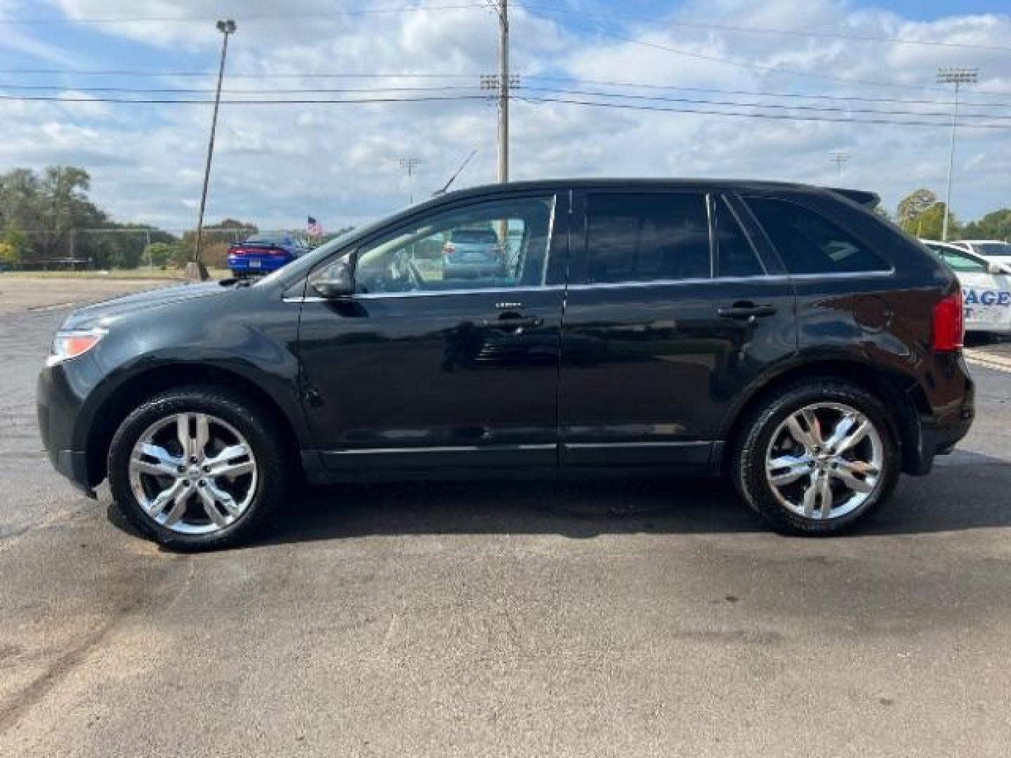 2013 Tuxedo Black Metallic Ford Edge Limited AWD (2FMDK4KC4DB) with an 3.5L V6 DOHC 24V engine, 6-Speed Automatic transmission, located at 1951 S Dayton Lakeview Rd., New Carlisle, OH, 45344, (937) 908-9800, 39.890999, -84.050255 - Photo#3