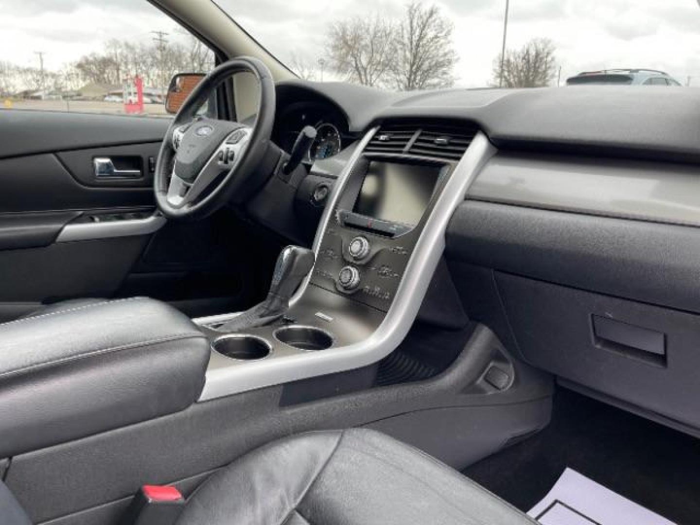 2013 Ingot Silver Metallic Ford Edge SEL AWD (2FMDK4JC9DB) with an 3.5L V6 DOHC 24V engine, 6-Speed Automatic transmission, located at 1099 N County Rd 25A, OH, 45373, (937) 908-9800, 40.057079, -84.212883 - Photo#8