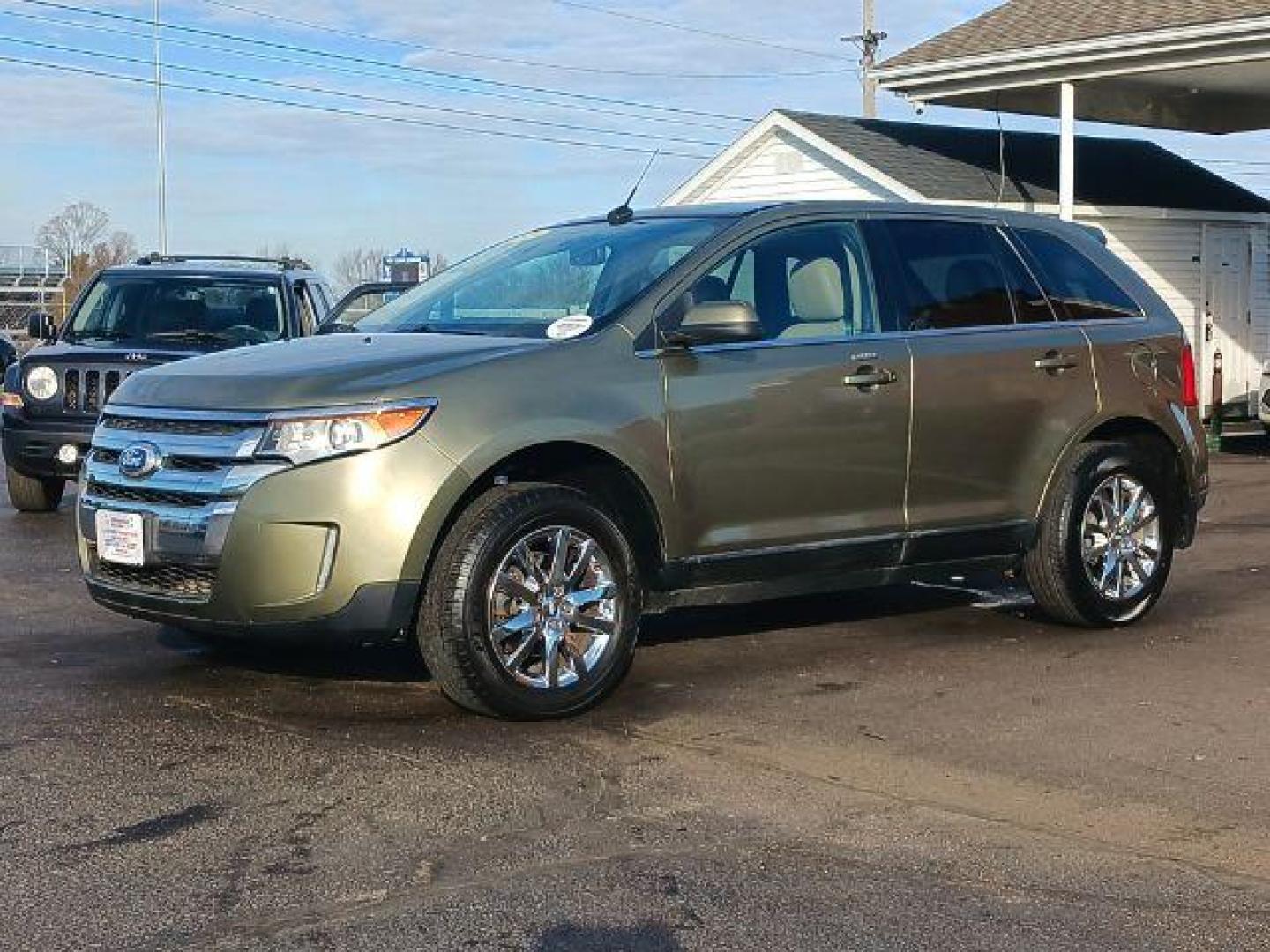 2013 Green Ford Edge Limited AWD (2FMDK4KC3DB) with an 3.5L V6 DOHC 24V engine, 6-Speed Automatic transmission, located at 1184 Kauffman Ave, Fairborn, OH, 45324, (937) 908-9800, 39.807365, -84.029114 - Photo#2