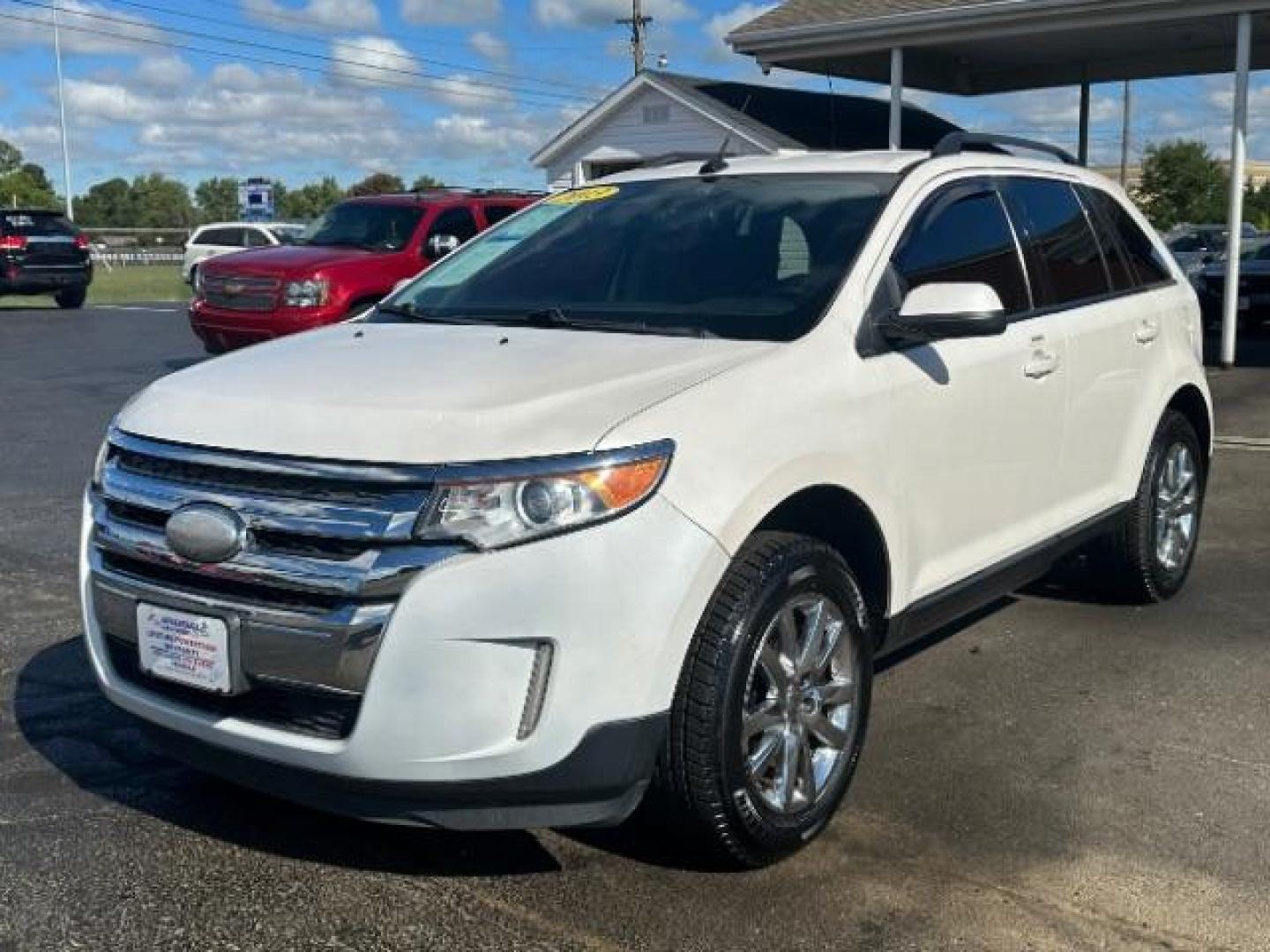 2013 White Suede Ford Edge SEL AWD (2FMDK4JCXDB) with an 3.5L V6 DOHC 24V engine, 6-Speed Automatic transmission, located at 4508 South Dixie Dr, Moraine, OH, 45439, (937) 908-9800, 39.690136, -84.216438 - Photo#2