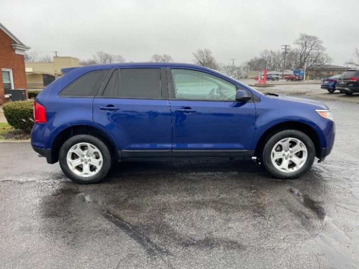 2013 Deep Impact Blue Metallic Ford Edge SEL AWD (2FMDK4JC7DB) with an 3.5L V6 DOHC 24V engine, 6-Speed Automatic transmission, located at 4508 South Dixie Dr, Moraine, OH, 45439, (937) 908-9800, 39.690136, -84.216438 - Photo#3