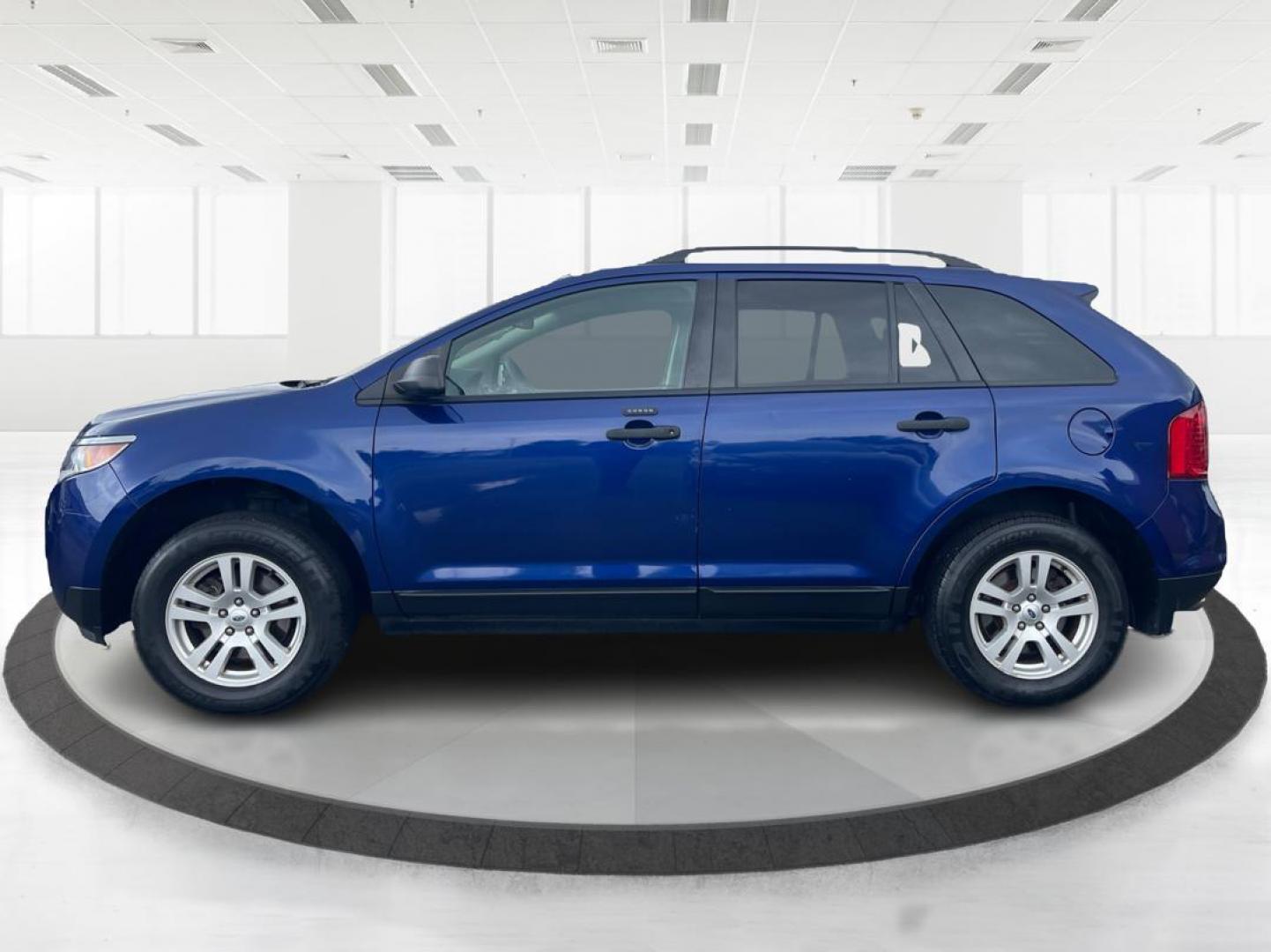 2013 Deep Impact Blue Metallic Ford Edge SE FWD (2FMDK3GC9DB) with an 3.5L V6 DOHC 24V engine, 6-Speed Automatic transmission, located at 4508 South Dixie Dr, Moraine, OH, 45439, (937) 908-9800, 39.690136, -84.216438 - Photo#5