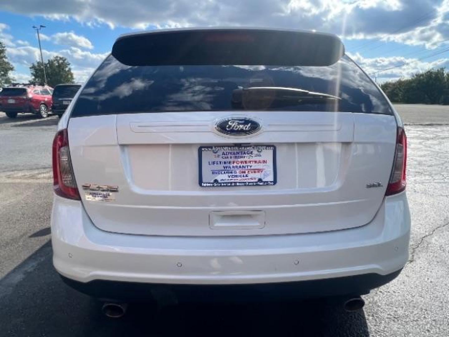 2013 White Platinum Tricoat Metallic Ford Edge SEL FWD (2FMDK3JC1DB) with an 3.5L V6 DOHC 24V engine, 6-Speed Automatic transmission, located at 1099 N County Rd 25A, OH, 45373, (937) 908-9800, 40.057079, -84.212883 - Photo#4