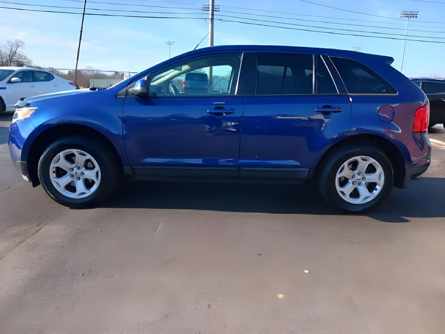 2013 Deep Impact Blue Metallic Ford Edge SEL AWD (2FMDK4JC4DB) with an 3.5L V6 DOHC 24V engine, 6-Speed Automatic transmission, located at 1230 East Main St, Xenia, OH, 45385, (937) 908-9800, 39.687321, -83.910294 - Photo#5