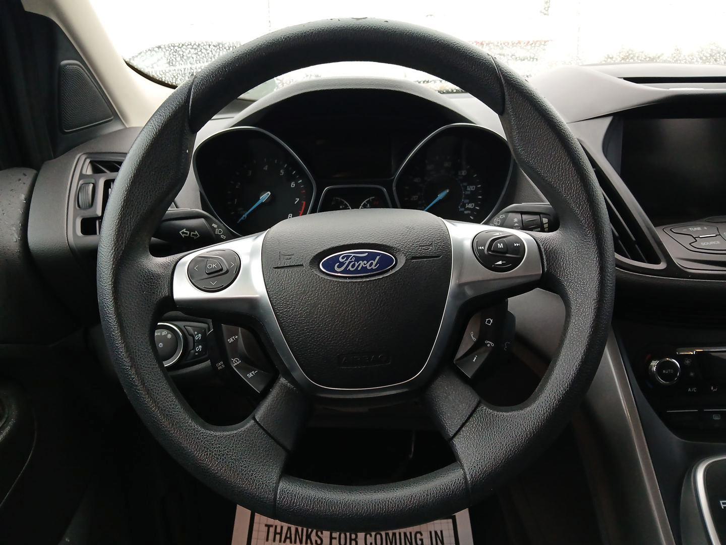 2013 Ford Escape SE FWD (1FMCU0G93DU) with an 2.0L L4 DOHC 16V engine, 6-Speed Automatic transmission, located at 1230 East Main St, Xenia, OH, 45385, (937) 908-9800, 39.688026, -83.910172 - 2013 Ford Escape SE FWD - Photo#15