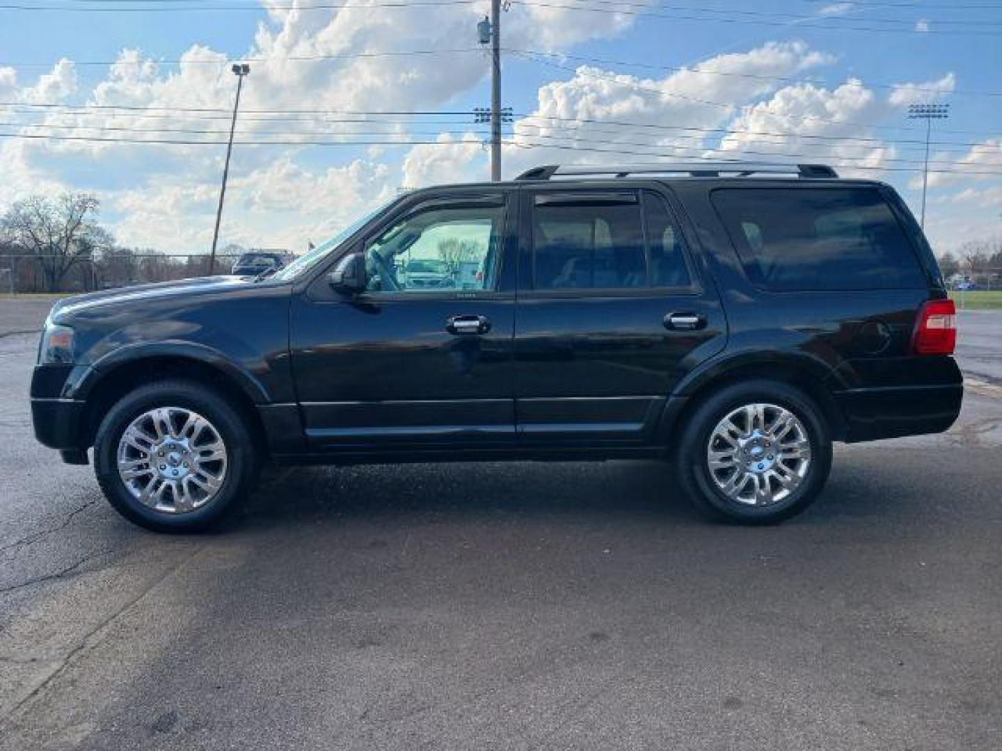 2013 Tuxedo Black Metallic Ford Expedition Limited 2WD (1FMJU1K58DE) with an 5.4L V8 SOHC 16V FFV engine, 6-Speed Automatic transmission, located at 880 E. National Road, Vandalia, OH, 45377, (937) 908-9800, 39.892189, -84.181015 - Photo#3