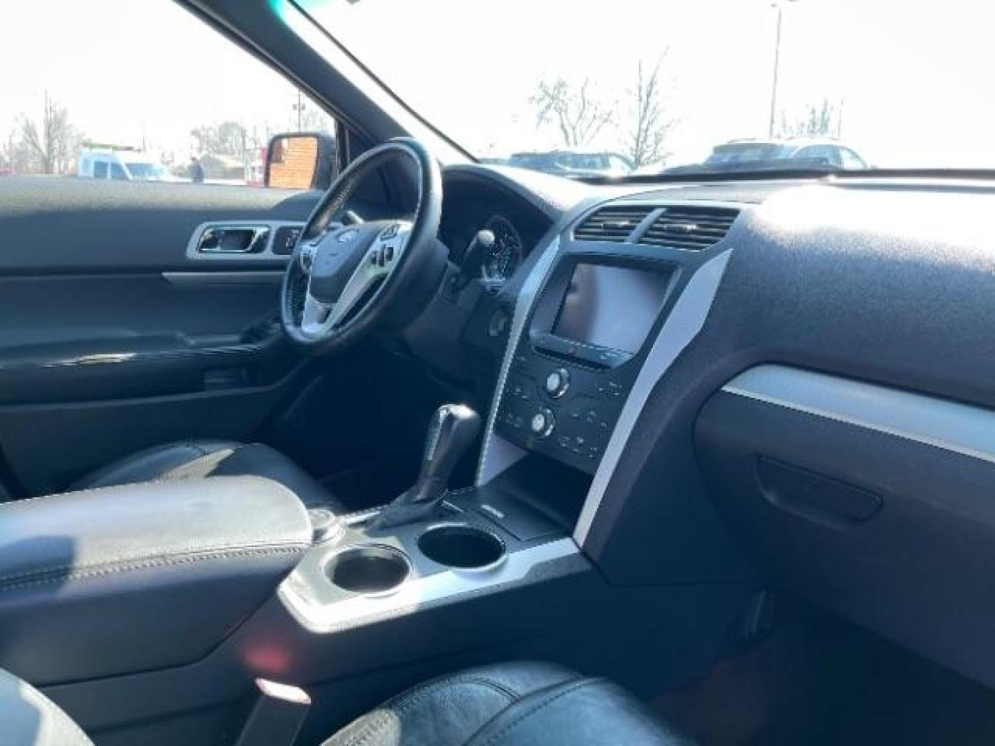 2013 Tuxedo Black Metallic Ford Explorer XLT 4WD (1FM5K8D83DG) with an 3.5L V6 DOHC 24V engine, 6-Speed Automatic transmission, located at 1951 S Dayton Lakeview Rd., New Carlisle, OH, 45344, (937) 908-9800, 39.890999, -84.050255 - Photo#8