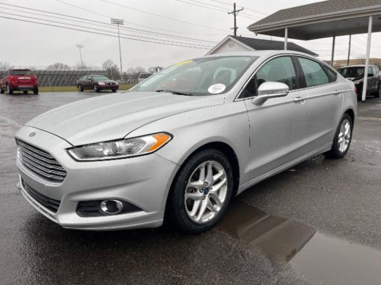 2013 Ingot Silver Ford Fusion SE (3FA6P0HR5DR) with an 1.6L L4 DOHC 16V engine, located at 1184 Kauffman Ave, Fairborn, OH, 45324, (937) 908-9800, 39.807365, -84.029114 - Photo#1