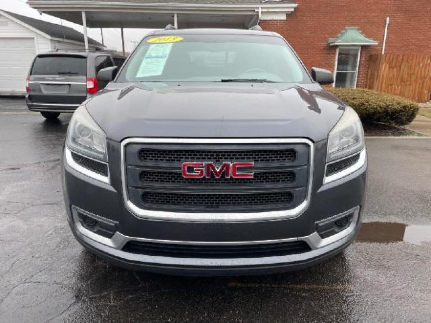 2013 Cyber Gray Metallic GMC Acadia SLE-2 FWD (1GKKRPKD9DJ) with an 3.6L V6 DOHC 24V engine, 6-Speed Automatic transmission, located at 1230 East Main St, Xenia, OH, 45385, (937) 908-9800, 39.687321, -83.910294 - Photo#2