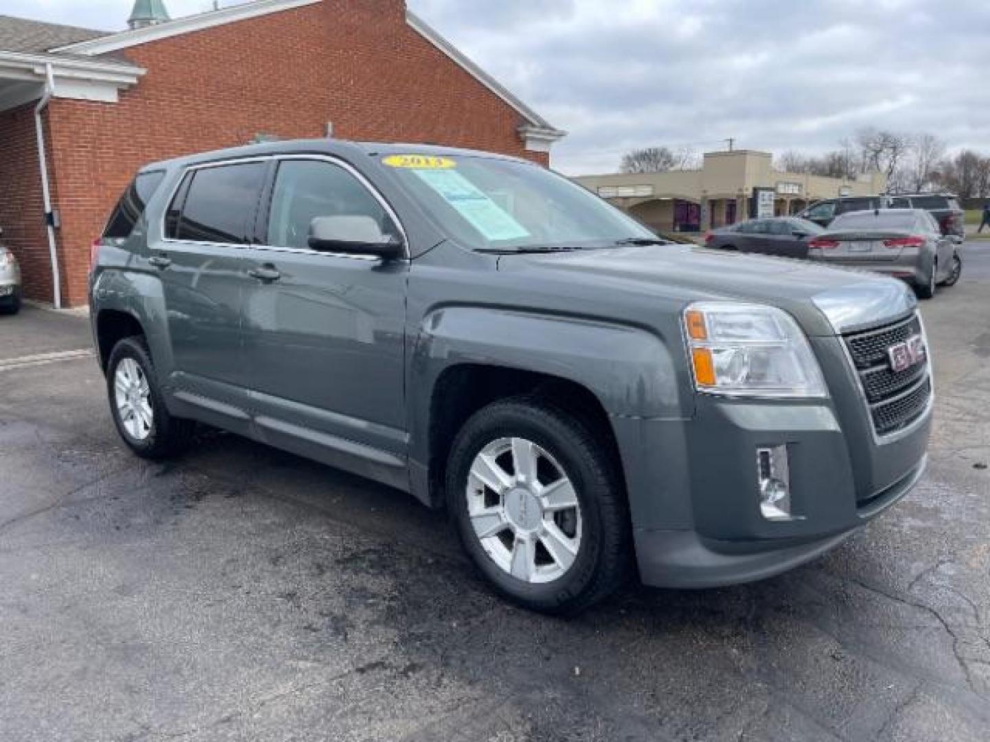 2013 Ashen Gray Metallic GMC Terrain SLE1 FWD (2GKALMEK8D6) with an 2.4L L4 DOHC 16V FFV engine, 6-Speed Automatic transmission, located at 401 Woodman Dr, Riverside, OH, 45431, (937) 908-9800, 39.763779, -84.122063 - Photo#0