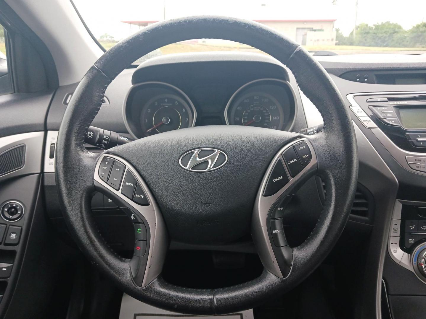 2013 Harbor Gray Metallic Hyundai Elantra Limited (KMHDH4AE1DU) with an 1.8L L4 DOHC 16V engine, 6-Speed Automatic transmission, located at 1099 N County Rd 25A, OH, 45373, (937) 908-9800, 40.057079, -84.212883 - Photo#15