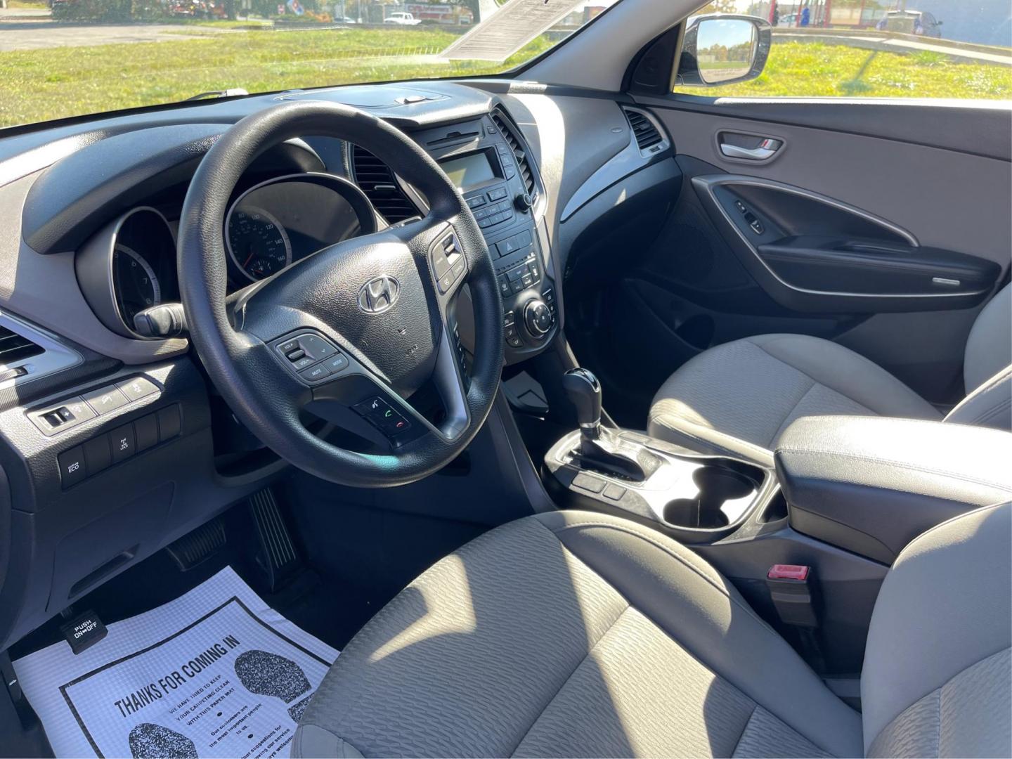 2013 Frost White Pearl Hyundai Santa Fe Sport 2.4 AWD (5XYZTDLB2DG) with an 2.4L L4 DOHC 16V engine, 6-Speed Automatic transmission, located at 1099 N County Rd 25A, OH, 45373, (937) 908-9800, 40.057079, -84.212883 - Photo#8