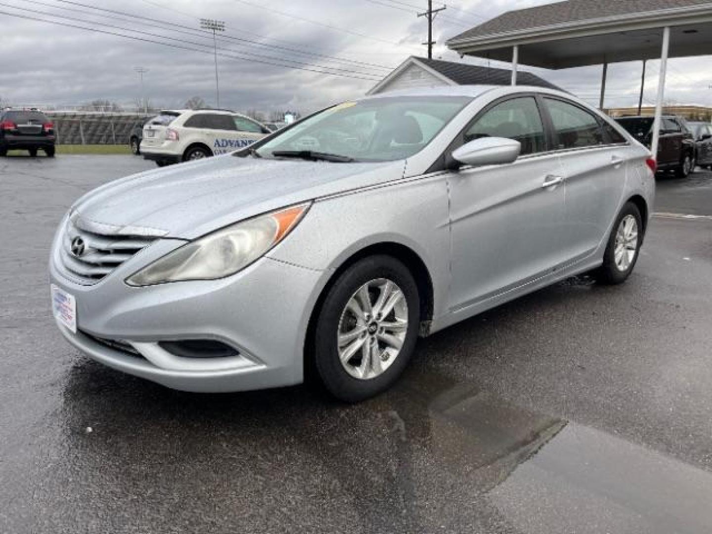 2013 Silver Hyundai Sonata GLS (5NPEB4AC8DH) with an 2.4L L4 DOHC 16V engine, 6-Speed Automatic transmission, located at 1230 East Main St, Xenia, OH, 45385, (937) 908-9800, 39.687321, -83.910294 - Photo#1