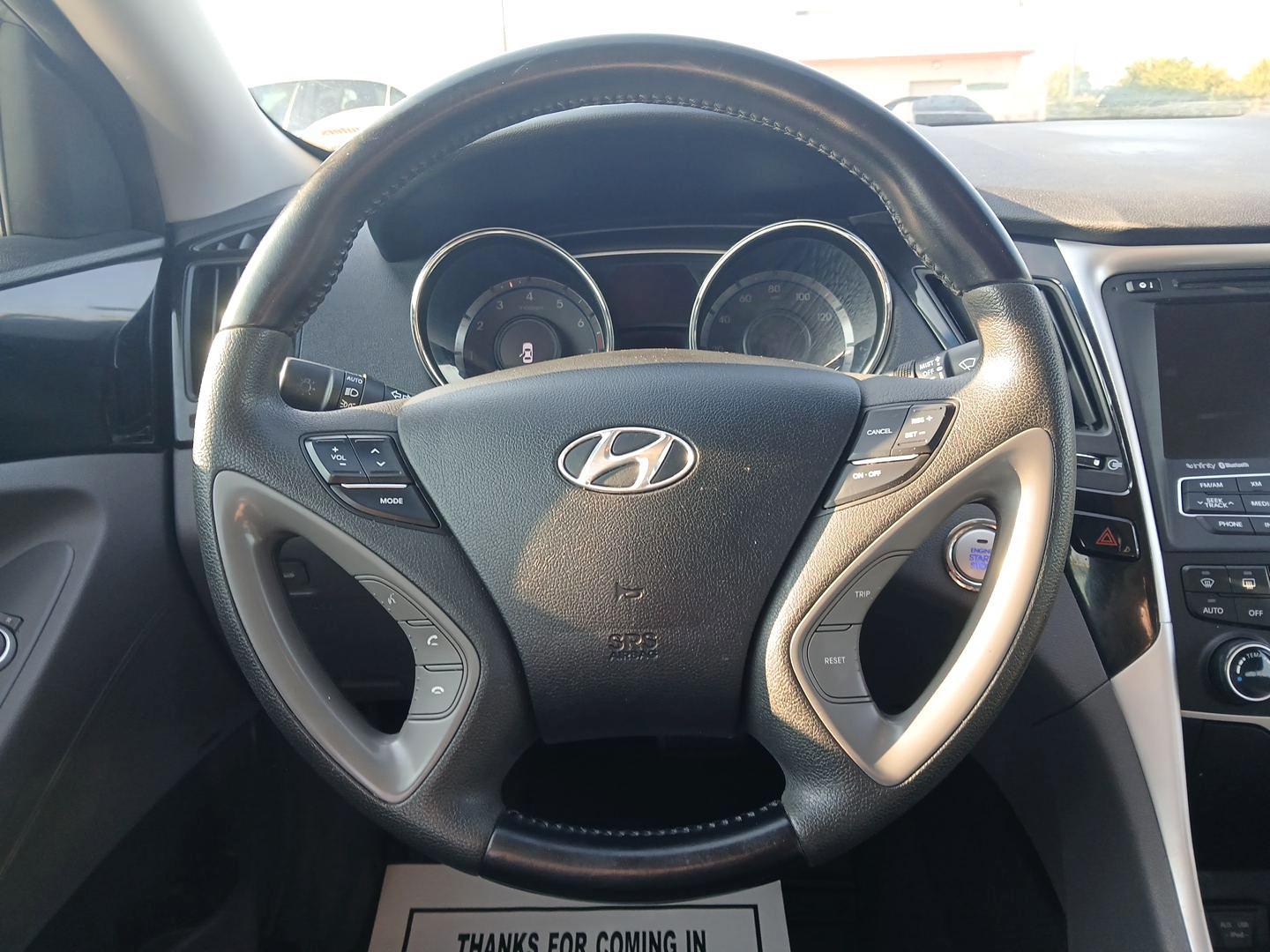 2013 Gray Hyundai Sonata Limited Auto (5NPEC4ACXDH) with an 2.4L L4 DOHC 16V engine, 6-Speed Automatic transmission, located at 1230 East Main St, Xenia, OH, 45385, (937) 908-9800, 39.687321, -83.910294 - Photo#15