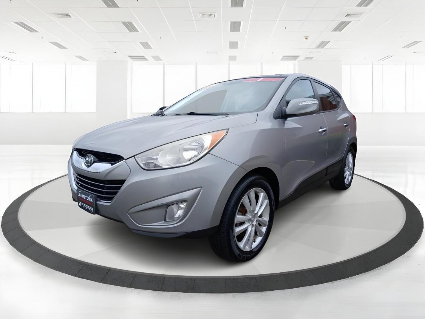 2013 Diamond Silver Metallic Hyundai Tucson Limited 2WD (KM8JU3ACXDU) with an 2.4L L4 DOHC 16V engine, 6-Speed Automatic transmission, located at 401 Woodman Dr, Riverside, OH, 45431, (937) 908-9800, 39.763779, -84.122063 - Photo#4