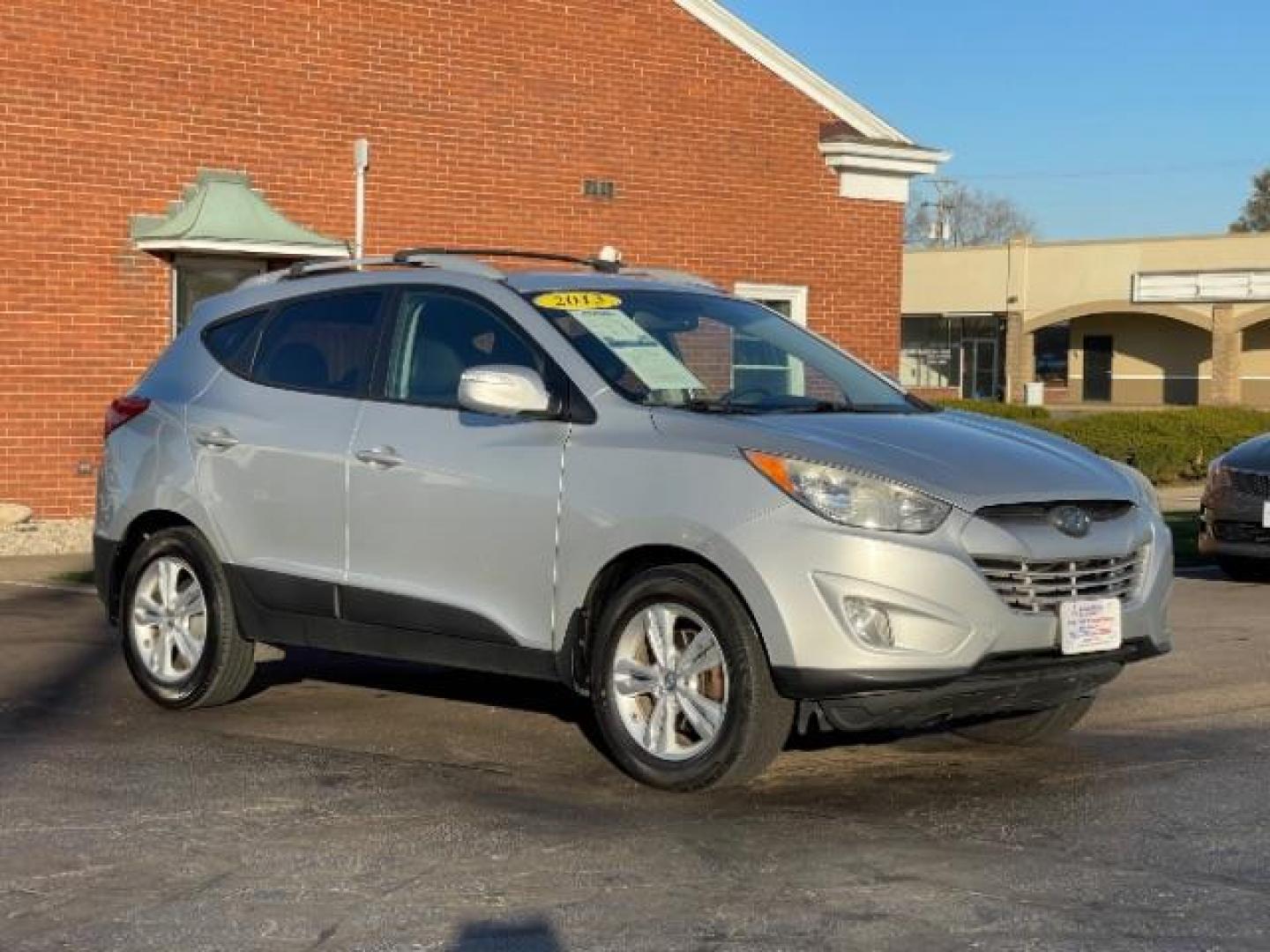 2013 Diamond Silver Metallic Hyundai Tucson GLS AWD (KM8JUCAC1DU) with an 2.4L L4 DOHC 16V engine, 6-Speed Automatic transmission, located at 1230 East Main St, Xenia, OH, 45385, (937) 908-9800, 39.687321, -83.910294 - Photo#0