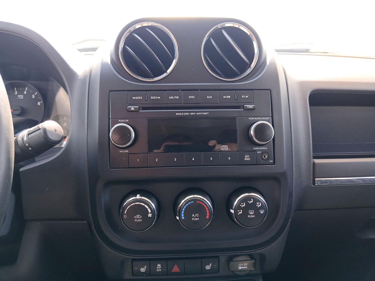 2013 True Blue Pearlcoat Jeep Compass Latitude FWD (1C4NJCEB0DD) with an 2.4L L4 DOHC 16V engine, Continuously Variable Transmission transmission, located at 401 Woodman Dr, Riverside, OH, 45431, (937) 908-9800, 39.763779, -84.122063 - Photo#12