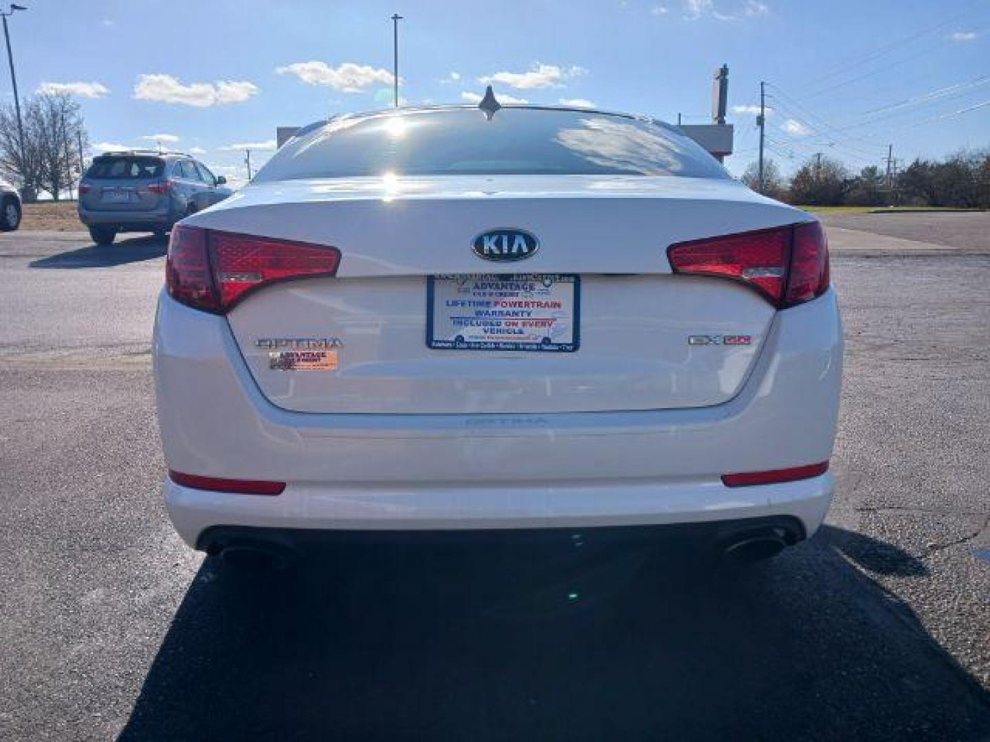 2013 Snow White Pearl Kia Optima EX (5XXGN4A7XDG) with an 2.4L L4 DOHC 16V engine, 6-Speed Automatic transmission, located at 401 Woodman Dr, Riverside, OH, 45431, (937) 908-9800, 39.763779, -84.122063 - Photo#5