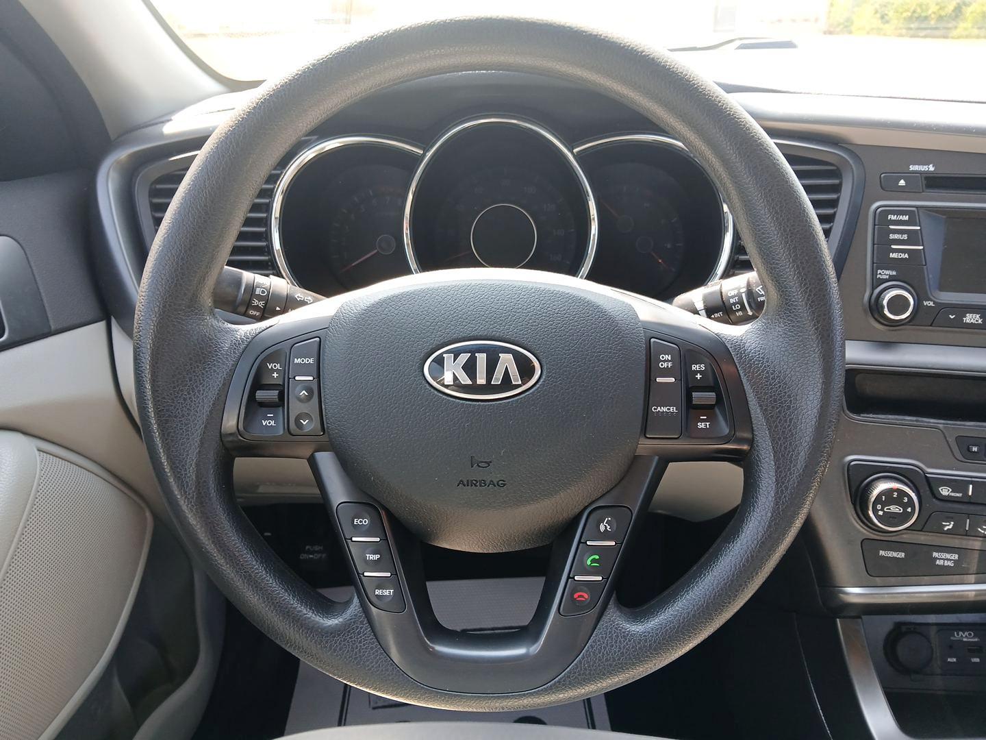 2013 Bright Silver Metallic Kia Optima LX AT (KNAGM4A78D5) with an 2.4L L4 DOHC 16V engine, 6-Speed Automatic transmission, located at 1184 Kauffman Ave, Fairborn, OH, 45324, (937) 908-9800, 39.807365, -84.029114 - Photo#13