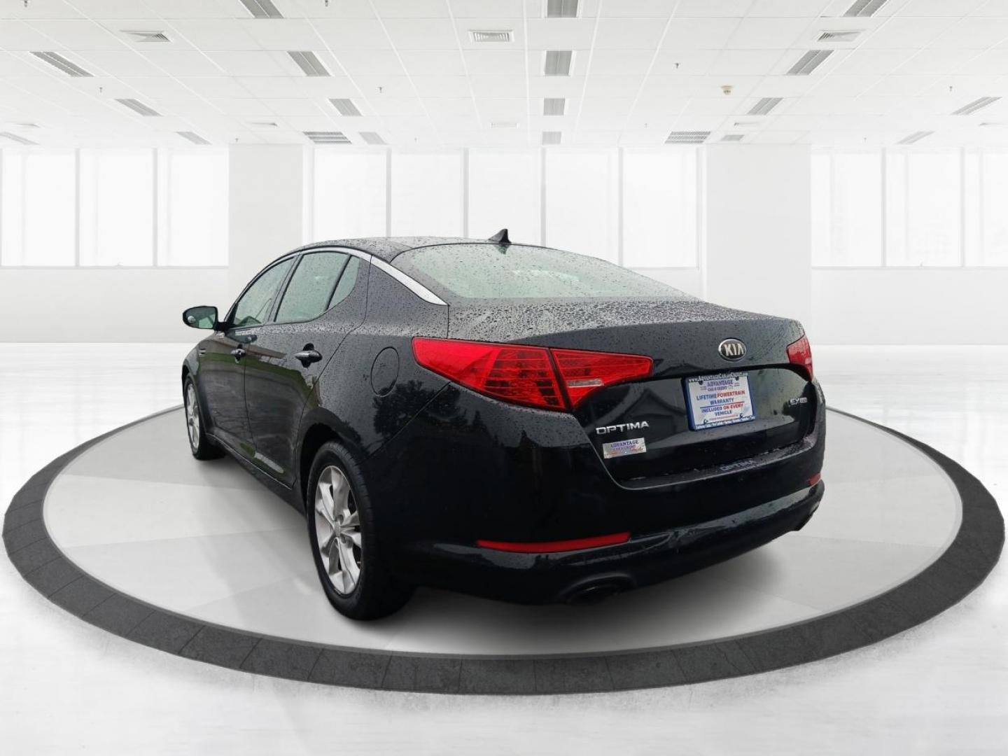 2013 Aurora Black Kia Optima (5XXGN4A7XDG) with an 2.4L L4 DOHC 16V engine, 6-Speed Automatic transmission, located at 4508 South Dixie Dr, Moraine, OH, 45439, (937) 908-9800, 39.690136, -84.216438 - Photo#4