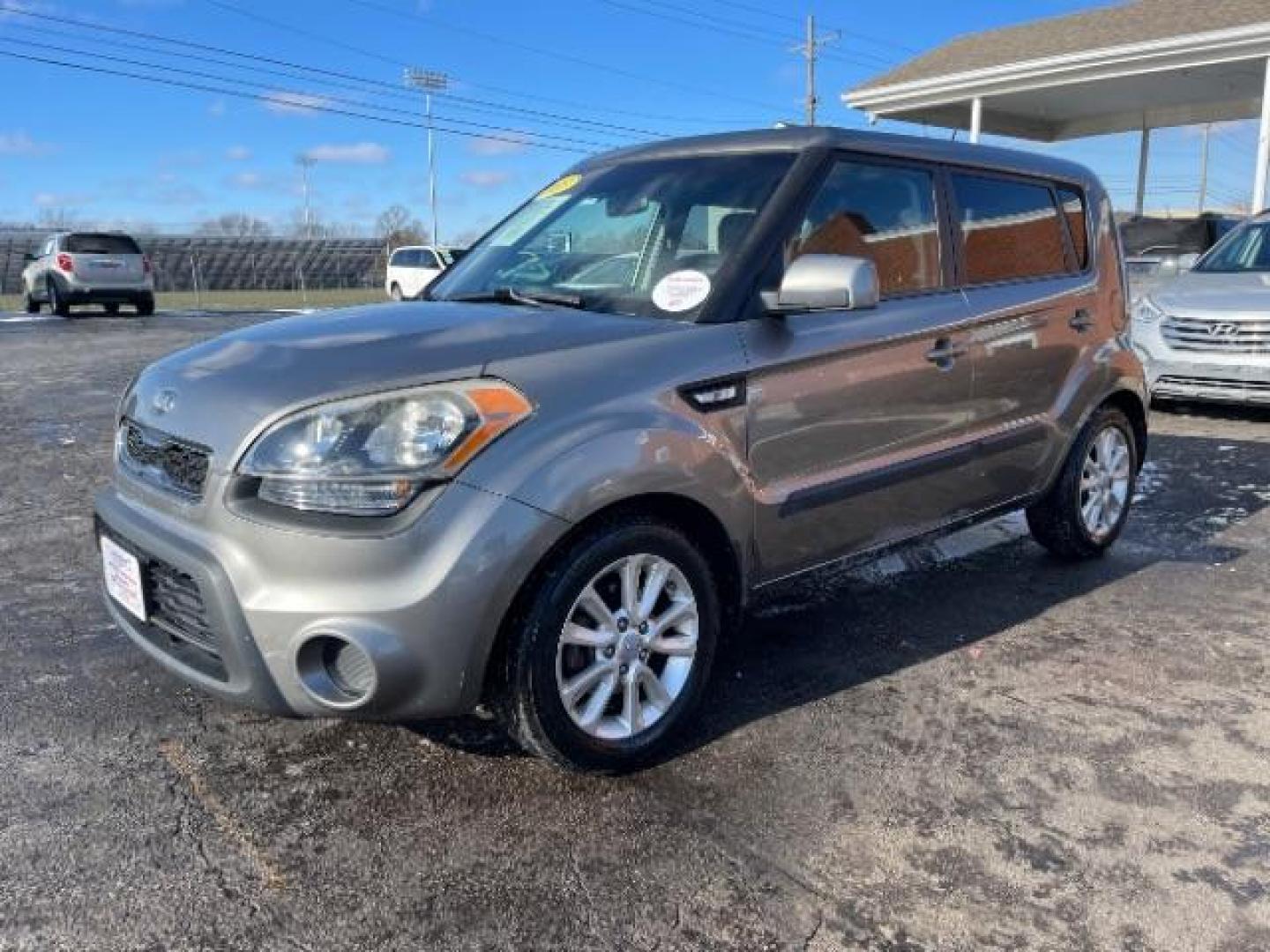 2013 Bright Silver Metallic Kia Soul Base (KNDJT2A57D7) with an 1.6L L4 DOHC 16V engine, 5-Speed Manual transmission, located at 4508 South Dixie Dr, Moraine, OH, 45439, (937) 908-9800, 39.690136, -84.216438 - Photo#1