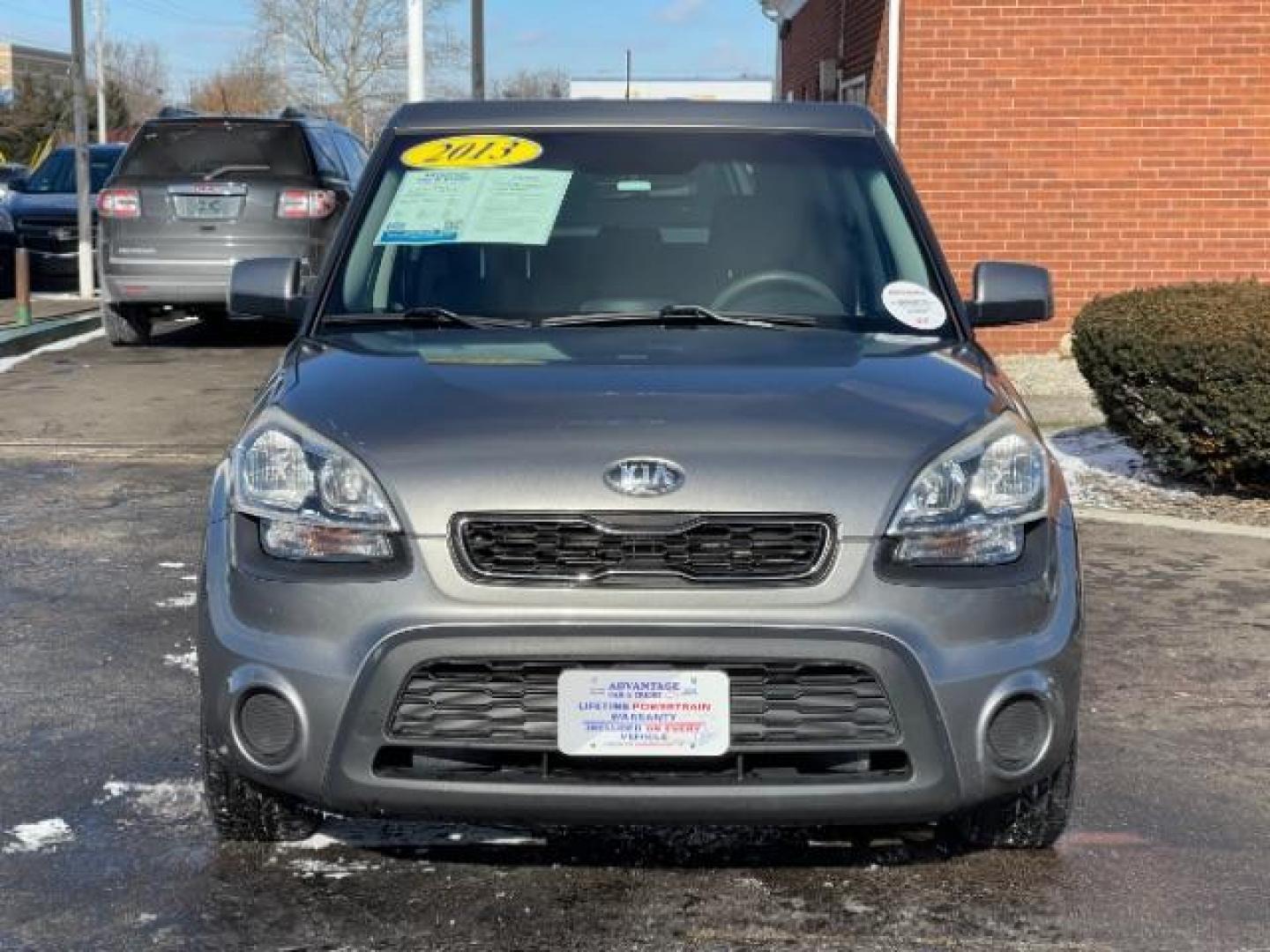 2013 Bright Silver Metallic Kia Soul Base (KNDJT2A57D7) with an 1.6L L4 DOHC 16V engine, 5-Speed Manual transmission, located at 4508 South Dixie Dr, Moraine, OH, 45439, (937) 908-9800, 39.690136, -84.216438 - Photo#5