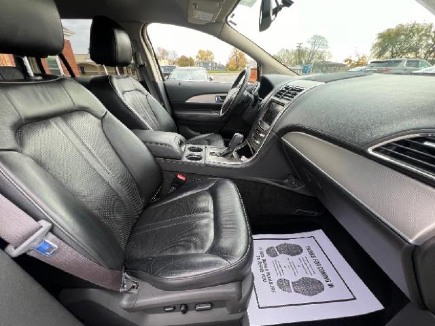 2013 White Platinum Metallic Tri-Coat Lincoln MKX AWD (2LMDJ8JK1DB) with an 3.7L V6 DOHC 24V engine, 6-Speed Automatic transmission, located at 1951 S Dayton Lakeview Rd., New Carlisle, OH, 45344, (937) 908-9800, 39.890999, -84.050255 - Photo#8