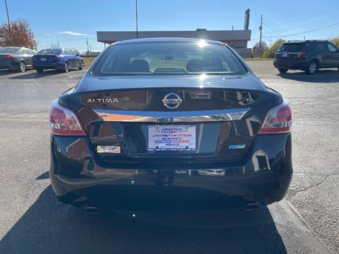 2013 Super Black Nissan Altima 2.5 (1N4AL3AP0DC) with an 2.5L L4 DOHC 16V engine, 6-Speed Manual transmission, located at 1099 N County Rd 25A, OH, 45373, (937) 908-9800, 40.057079, -84.212883 - Photo#4