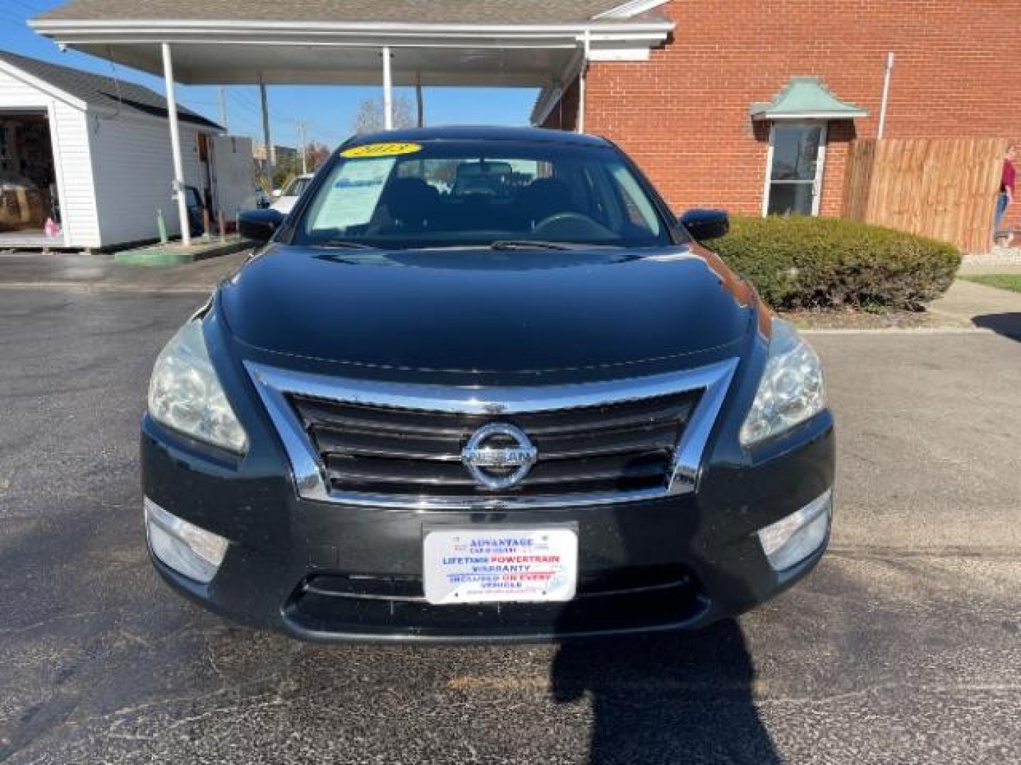 2013 Super Black Nissan Altima 2.5 (1N4AL3AP0DC) with an 2.5L L4 DOHC 16V engine, 6-Speed Manual transmission, located at 1099 N County Rd 25A, OH, 45373, (937) 908-9800, 40.057079, -84.212883 - Photo#5