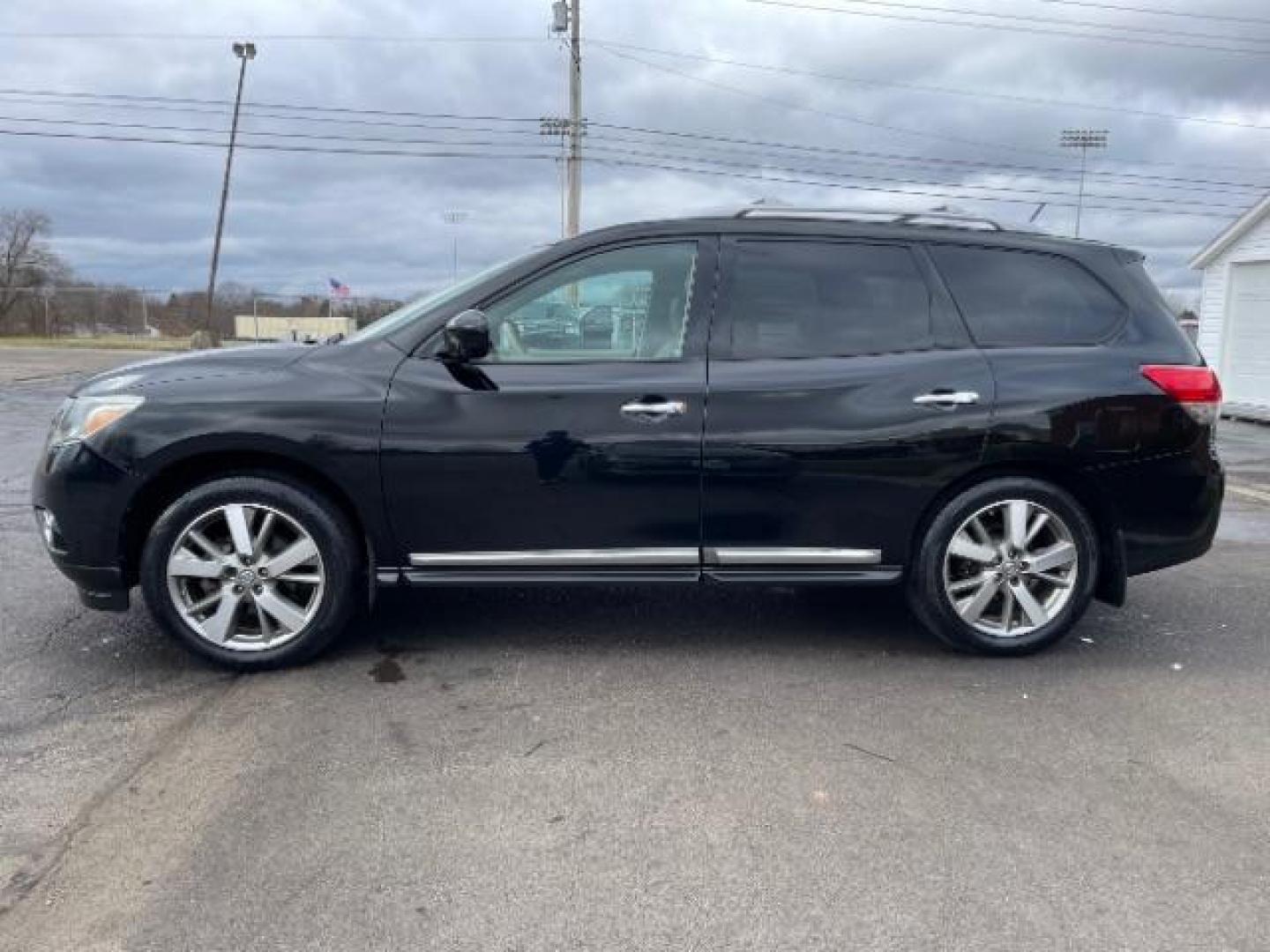 2013 Super Black Nissan Pathfinder Platinum 4WD (5N1AR2MM9DC) with an 3.5L V6 DOHC 24V engine, Continuously Variable Transmission transmission, located at 401 Woodman Dr, Riverside, OH, 45431, (937) 908-9800, 39.763779, -84.122063 - Photo#2