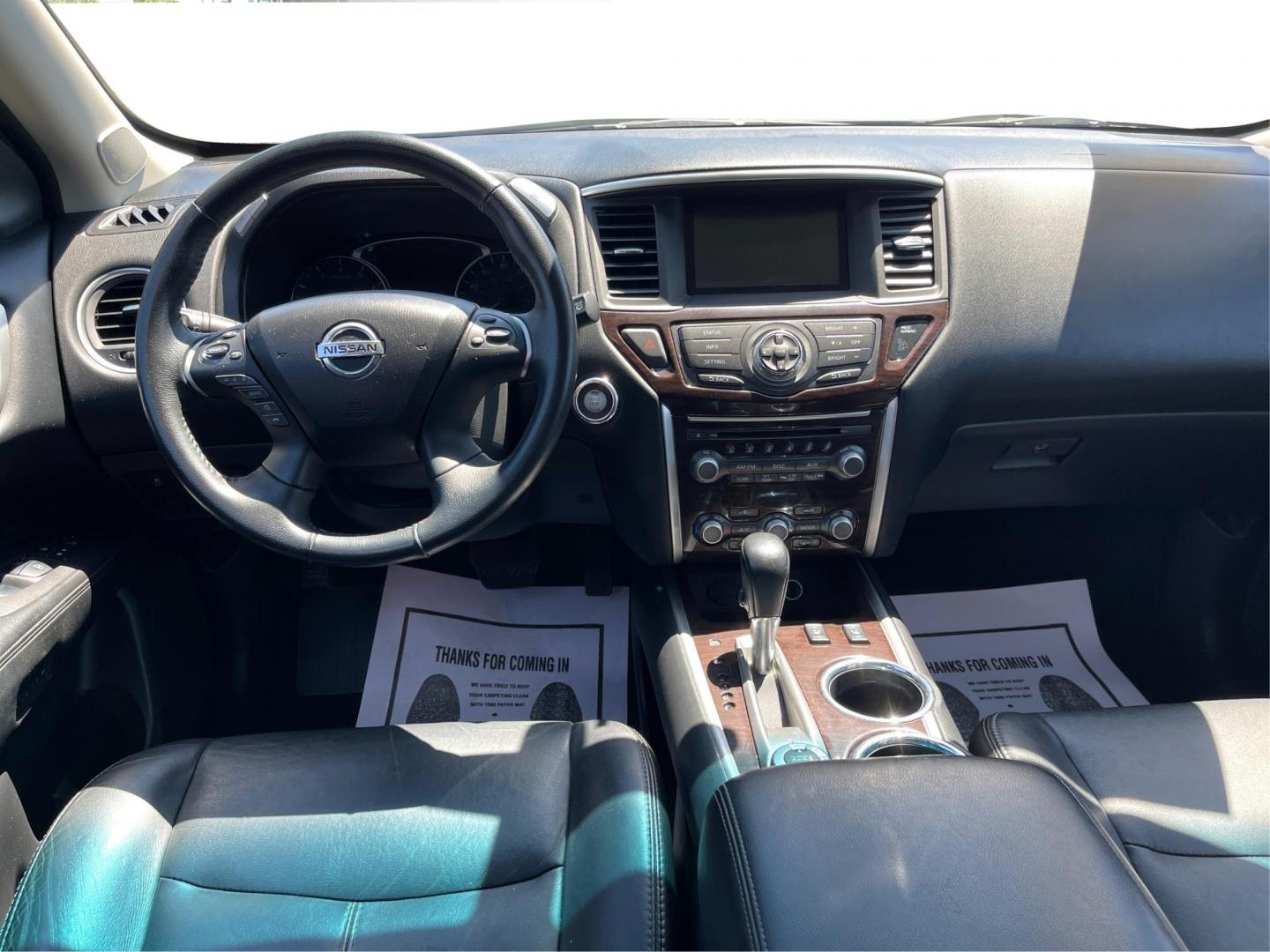 2013 Gray Nissan Pathfinder SL (5N1AR2MM8DC) , located at 1951 S Dayton Lakeview Rd., New Carlisle, OH, 45344, (937) 908-9800, 39.890999, -84.050255 - Photo#20