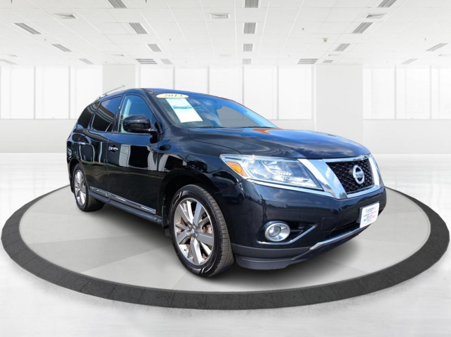 2013 Super Black Nissan Pathfinder (5N1AR2MMXDC) with an 3.5L V6 DOHC 24V engine, Continuously Variable Transmission transmission, located at 1230 East Main St, Xenia, OH, 45385, (937) 908-9800, 39.687321, -83.910294 - Photo#0