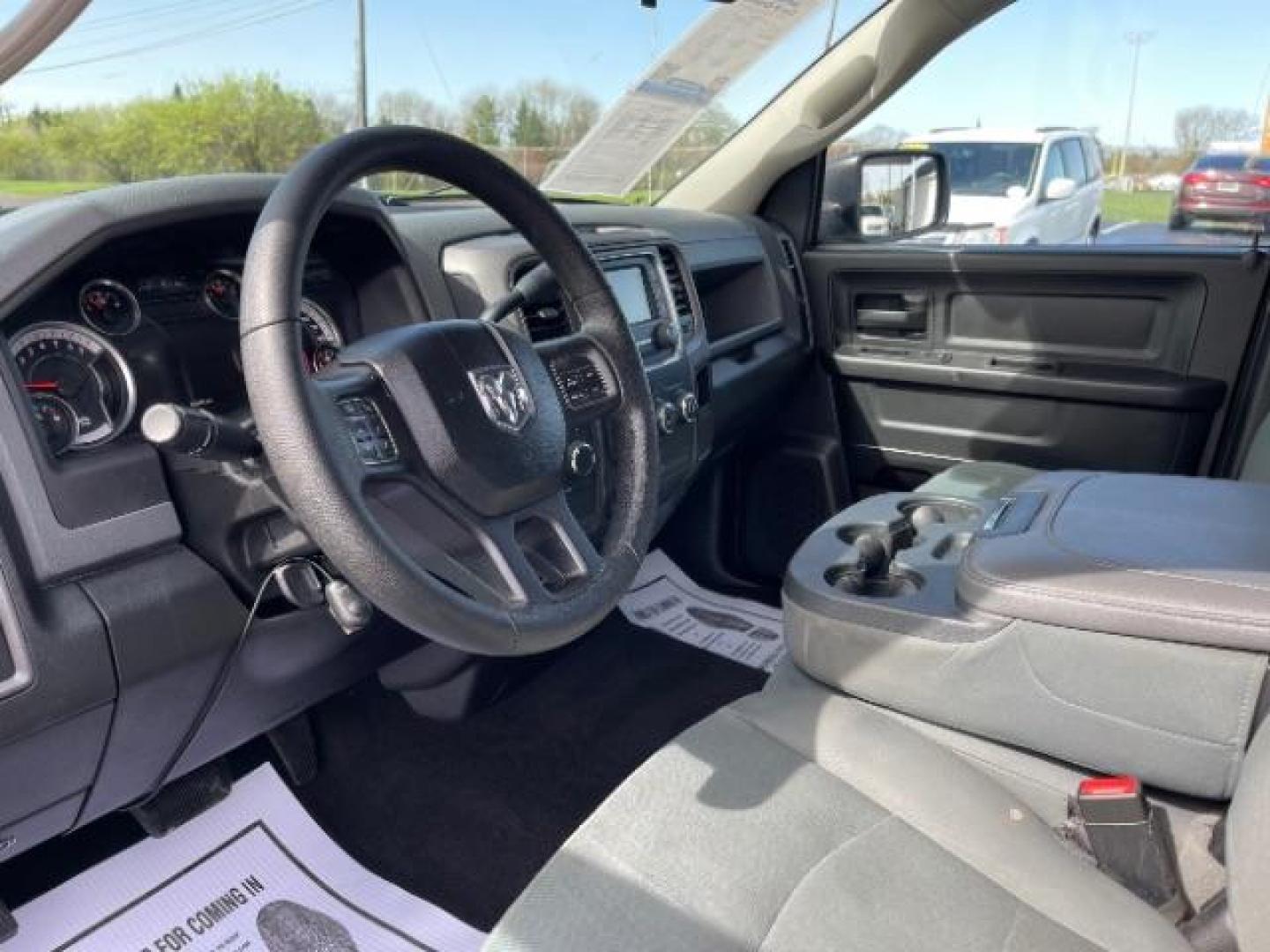 2013 Mineral Gray Metallic RAM 1500 Tradesman Quad Cab 4WD (1C6RR7FT8DS) with an 5.7L V8 OHV 16V engine, 6-Speed Automatic transmission, located at 1230 East Main St, Xenia, OH, 45385, (937) 908-9800, 39.687321, -83.910294 - Photo#6