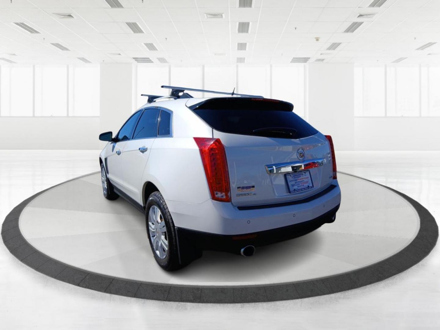 2014 Cadillac SRX Luxury Collection AWD (3GYFNEE30ES) with an 3.6L V6 DOHC 24V FFV engine, 6-Speed Automatic transmission, located at 1951 S Dayton Lakeview Rd., New Carlisle, OH, 45344, (937) 908-9800, 39.890999, -84.050255 - 2014 Cadillac SRX Luxury Collection AWD - Photo#4