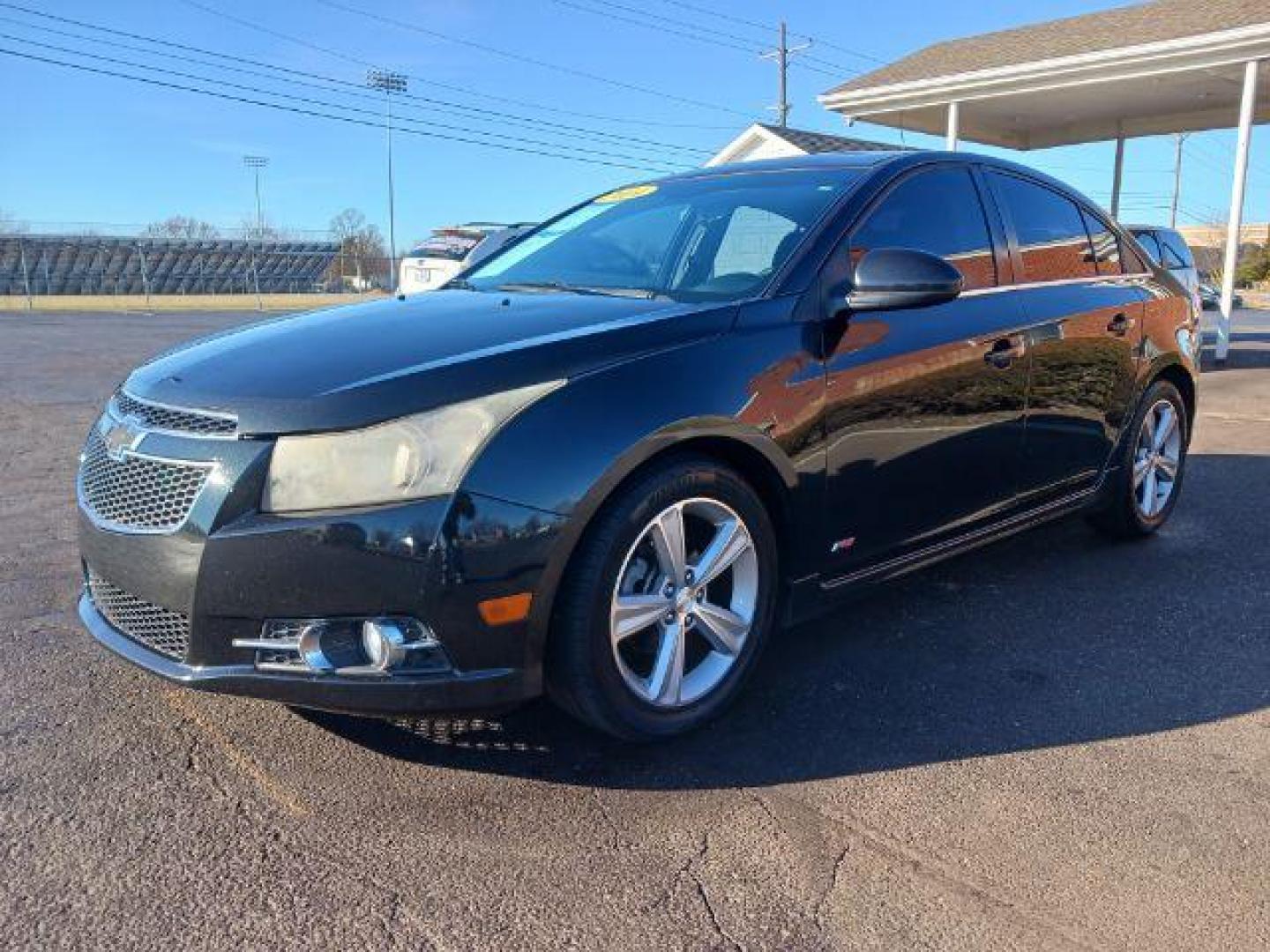 2014 Black Granite Metallic Chevrolet Cruze 2LT Auto (1G1PE5SB8E7) with an 1.4L L4 DOHC 16V TURBO engine, 6-Speed Automatic transmission, located at 1230 East Main St, Xenia, OH, 45385, (937) 908-9800, 39.687321, -83.910294 - Photo#2