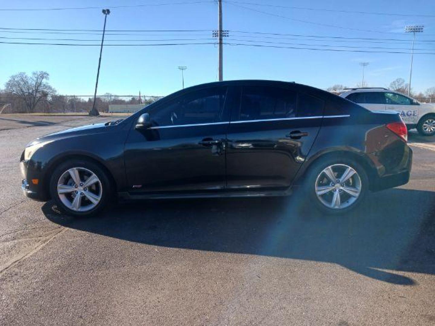 2014 Black Granite Metallic Chevrolet Cruze 2LT Auto (1G1PE5SB8E7) with an 1.4L L4 DOHC 16V TURBO engine, 6-Speed Automatic transmission, located at 1230 East Main St, Xenia, OH, 45385, (937) 908-9800, 39.687321, -83.910294 - Photo#3