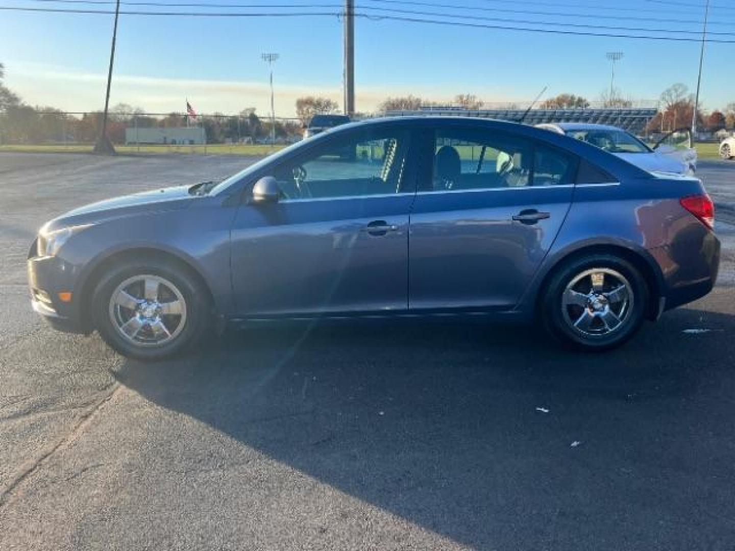 2014 Atlantis Blue Metallic Chevrolet Cruze 1LT Auto (1G1PC5SB8E7) with an 1.4L L4 DOHC 16V TURBO engine, 6-Speed Automatic transmission, located at 1230 East Main St, Xenia, OH, 45385, (937) 908-9800, 39.687321, -83.910294 - Photo#3