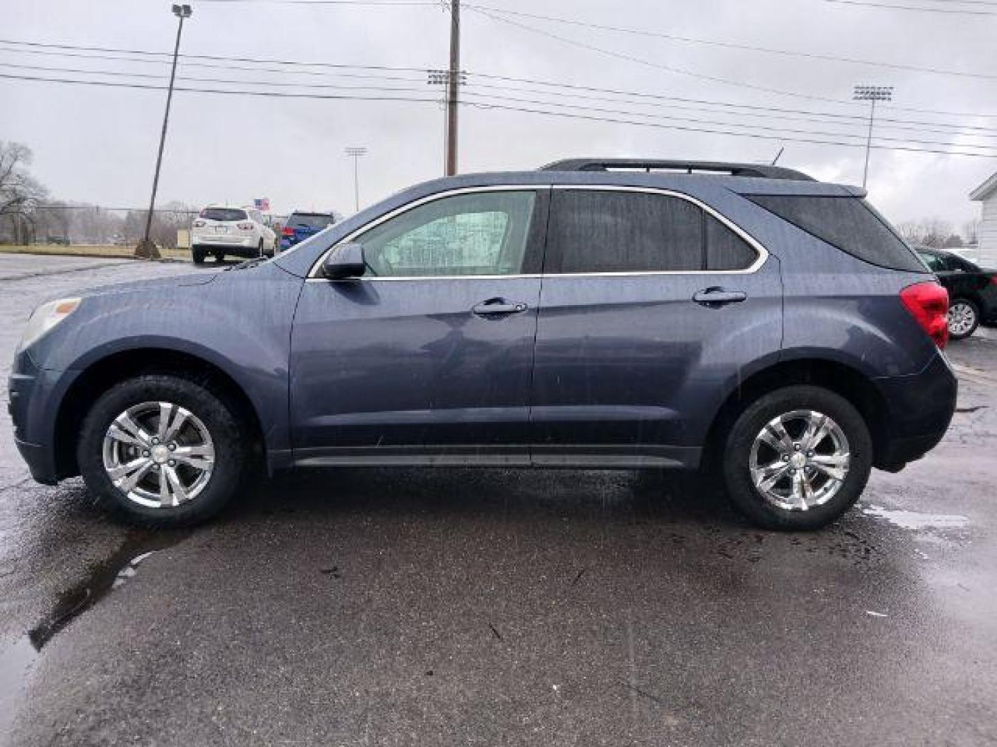 2014 Atlantis Blue Metallic Chevrolet Equinox 1LT 2WD (2GNALBEK2E6) with an 2.4L L4 DOHC 16V FFV engine, 6-Speed Automatic transmission, located at 1951 S Dayton Lakeview Rd., New Carlisle, OH, 45344, (937) 908-9800, 39.890999, -84.050255 - Photo#3