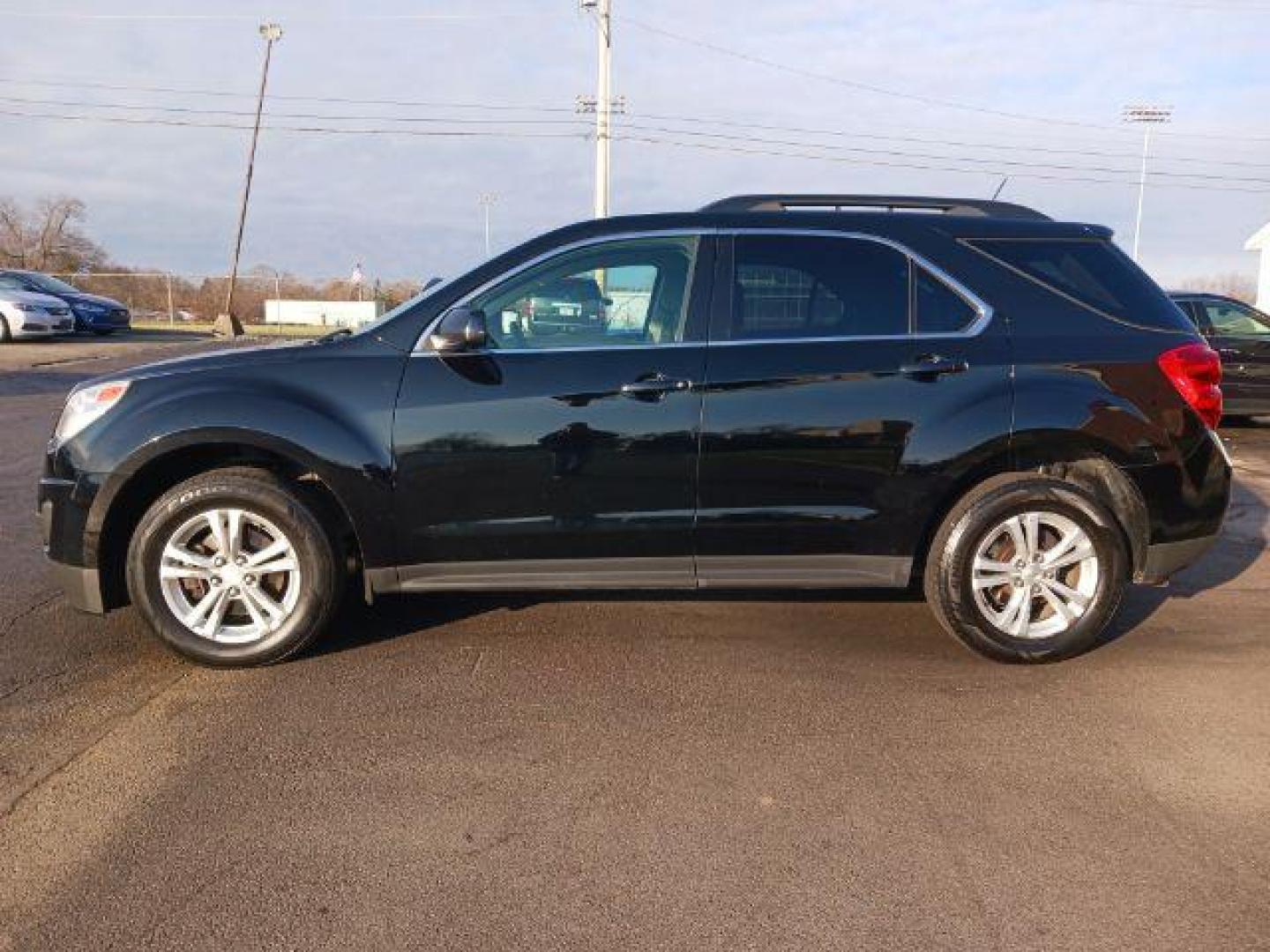 2014 Black Chevrolet Equinox 1LT 2WD (2GNALBEK1E6) with an 2.4L L4 DOHC 16V FFV engine, 6-Speed Automatic transmission, located at 880 E. National Road, Vandalia, OH, 45377, (937) 908-9800, 39.892189, -84.181015 - Photo#3