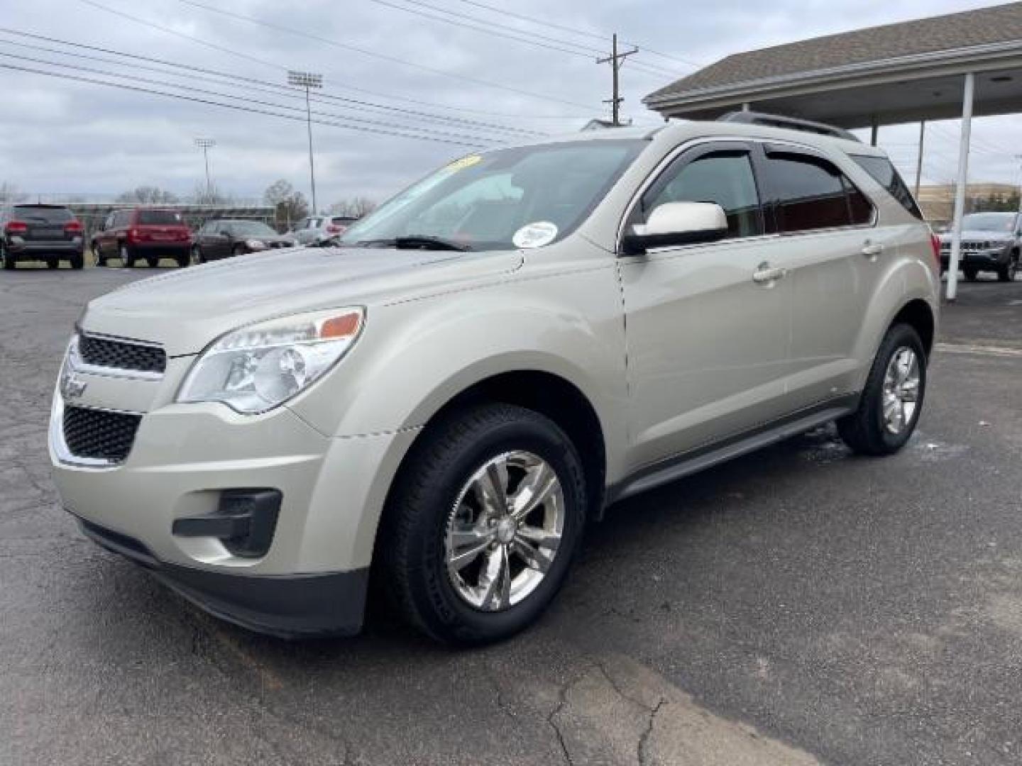 2014 Champagne Silver Metallic Chevrolet Equinox 1LT 2WD (2GNALBEK0E6) with an 2.4L L4 DOHC 16V FFV engine, 6-Speed Automatic transmission, located at 401 Woodman Dr, Riverside, OH, 45431, (937) 908-9800, 39.763779, -84.122063 - Photo#1