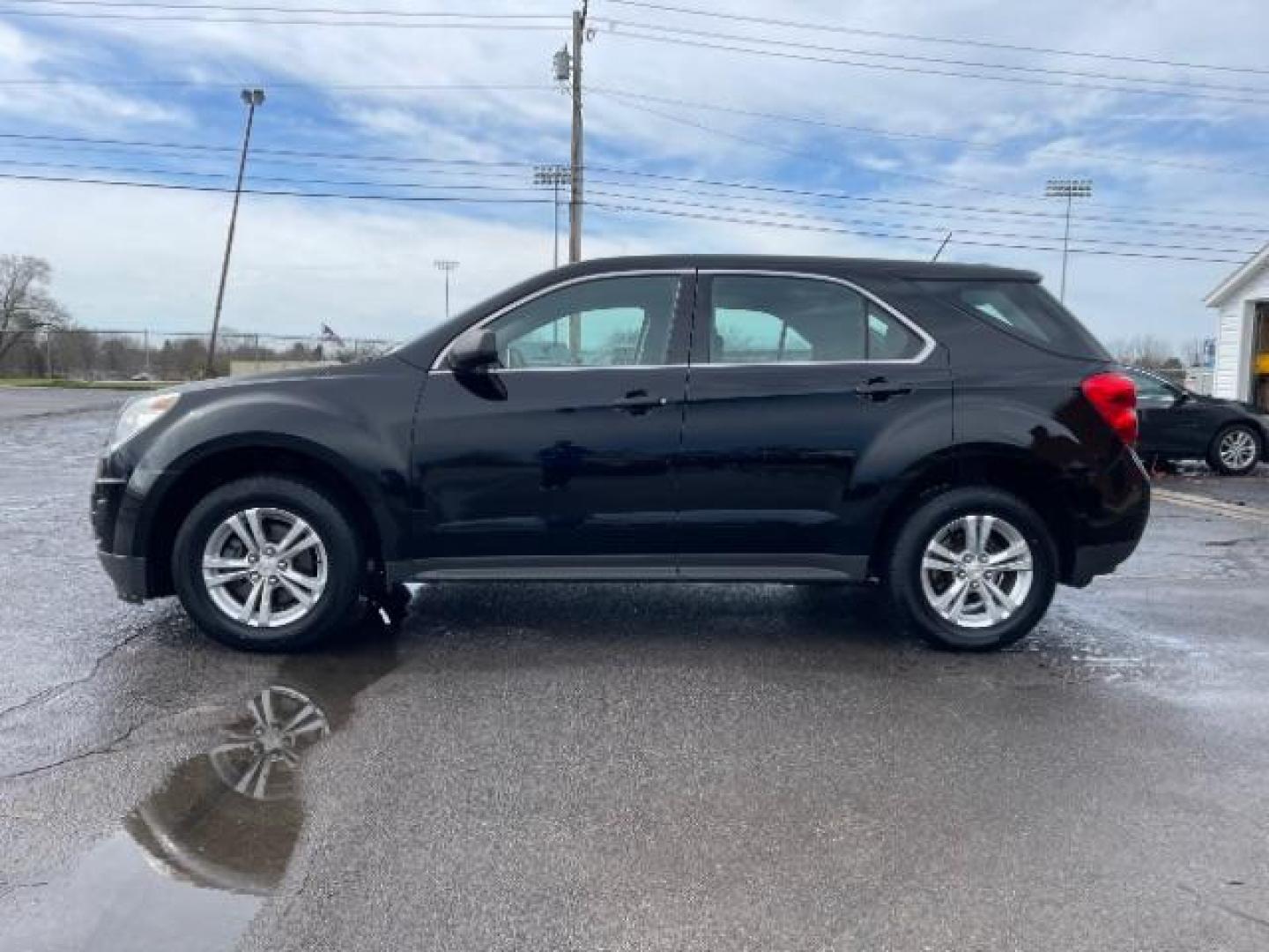 2014 Black Chevrolet Equinox LS 2WD (2GNALAEK3E1) with an 2.4L L4 DOHC 16V FFV engine, 6-Speed Automatic transmission, located at 4508 South Dixie Dr, Moraine, OH, 45439, (937) 908-9800, 39.690136, -84.216438 - Photo#5