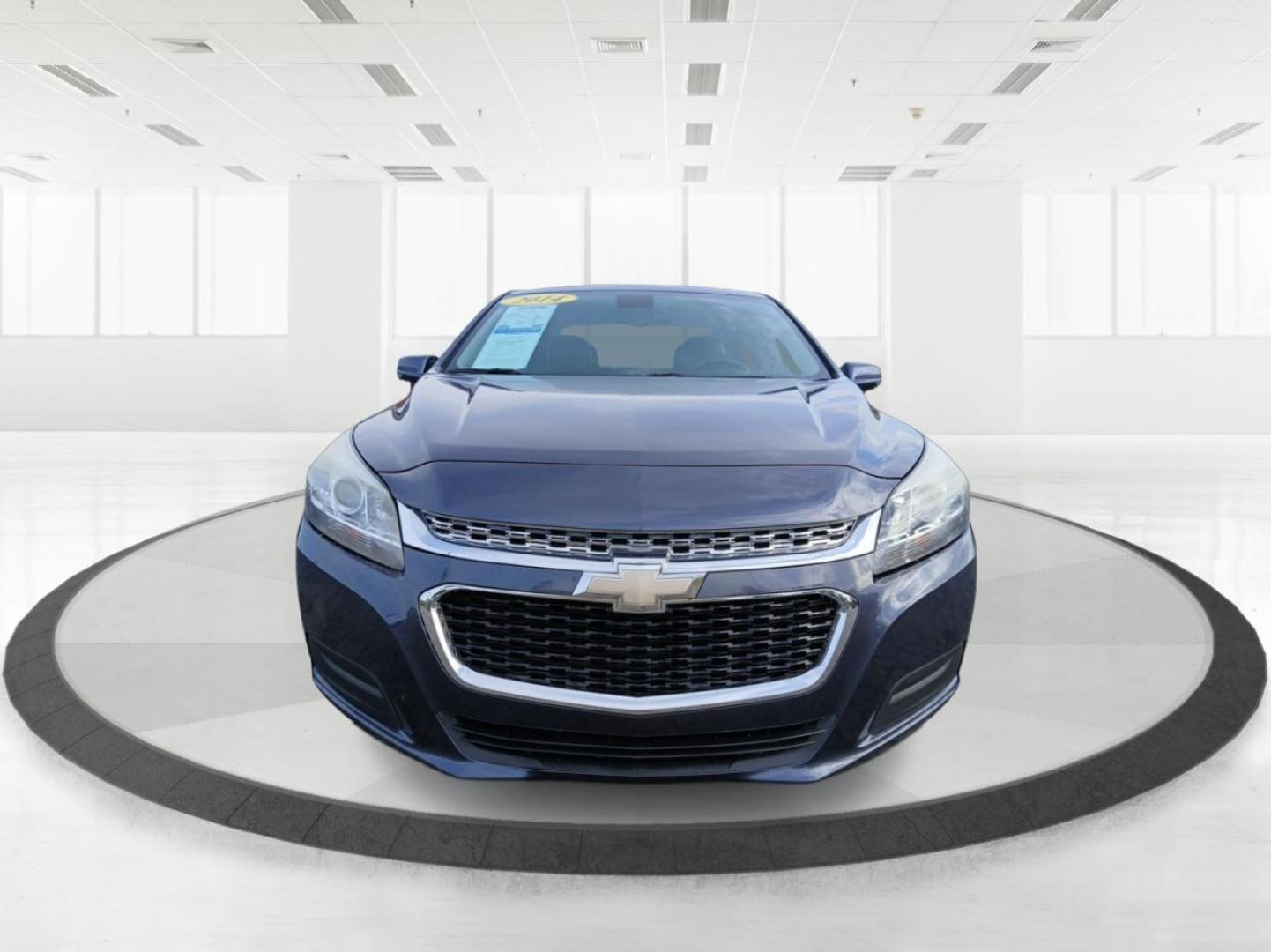 2014 Atlantis Blue Metallic Chevrolet Malibu 1LT (1G11C5SL5EF) with an 2.5L L4 DOHC 16V engine, 6-Speed Automatic transmission, located at 1184 Kauffman Ave, Fairborn, OH, 45324, (937) 908-9800, 39.807365, -84.029114 - Photo#6