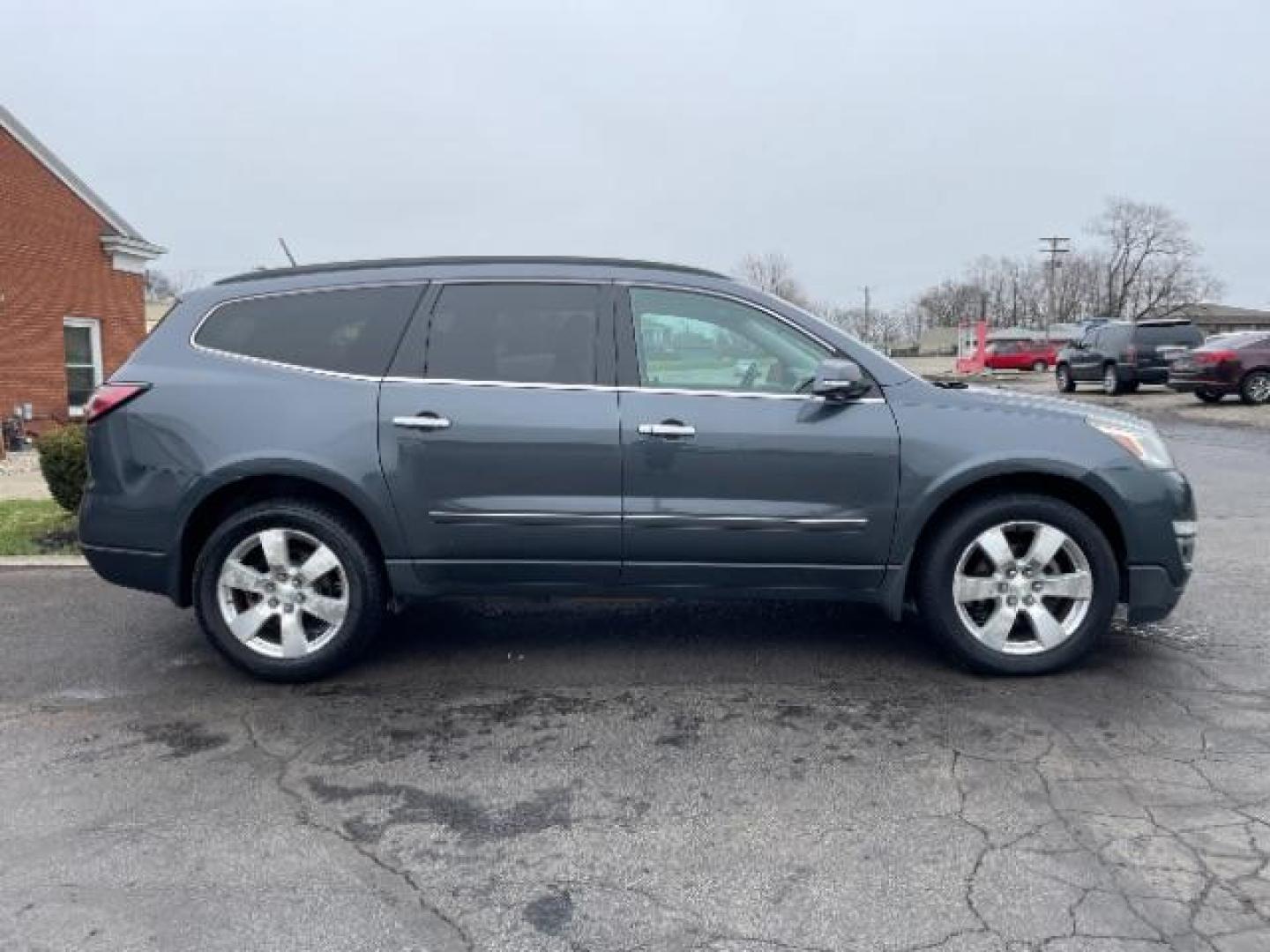 2014 Cyber Gray Metallic Chevrolet Traverse LTZ AWD (1GNKVJKD8EJ) with an 3.6L V6 DOHC 24V engine, 6-Speed Automatic transmission, located at 401 Woodman Dr, Riverside, OH, 45431, (937) 908-9800, 39.763779, -84.122063 - Photo#5