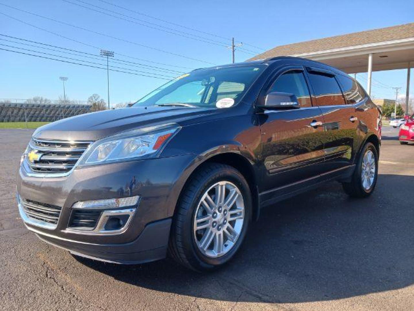 2014 Cyber Gray Metallic Chevrolet Traverse 1LT AWD (1GNKVGKD5EJ) with an 3.6L V6 DOHC 24V engine, 6-Speed Automatic transmission, located at 1230 East Main St, Xenia, OH, 45385, (937) 908-9800, 39.687321, -83.910294 - Photo#2