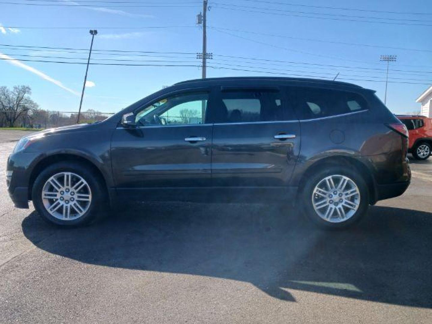 2014 Cyber Gray Metallic Chevrolet Traverse 1LT AWD (1GNKVGKD5EJ) with an 3.6L V6 DOHC 24V engine, 6-Speed Automatic transmission, located at 1230 East Main St, Xenia, OH, 45385, (937) 908-9800, 39.687321, -83.910294 - Photo#3